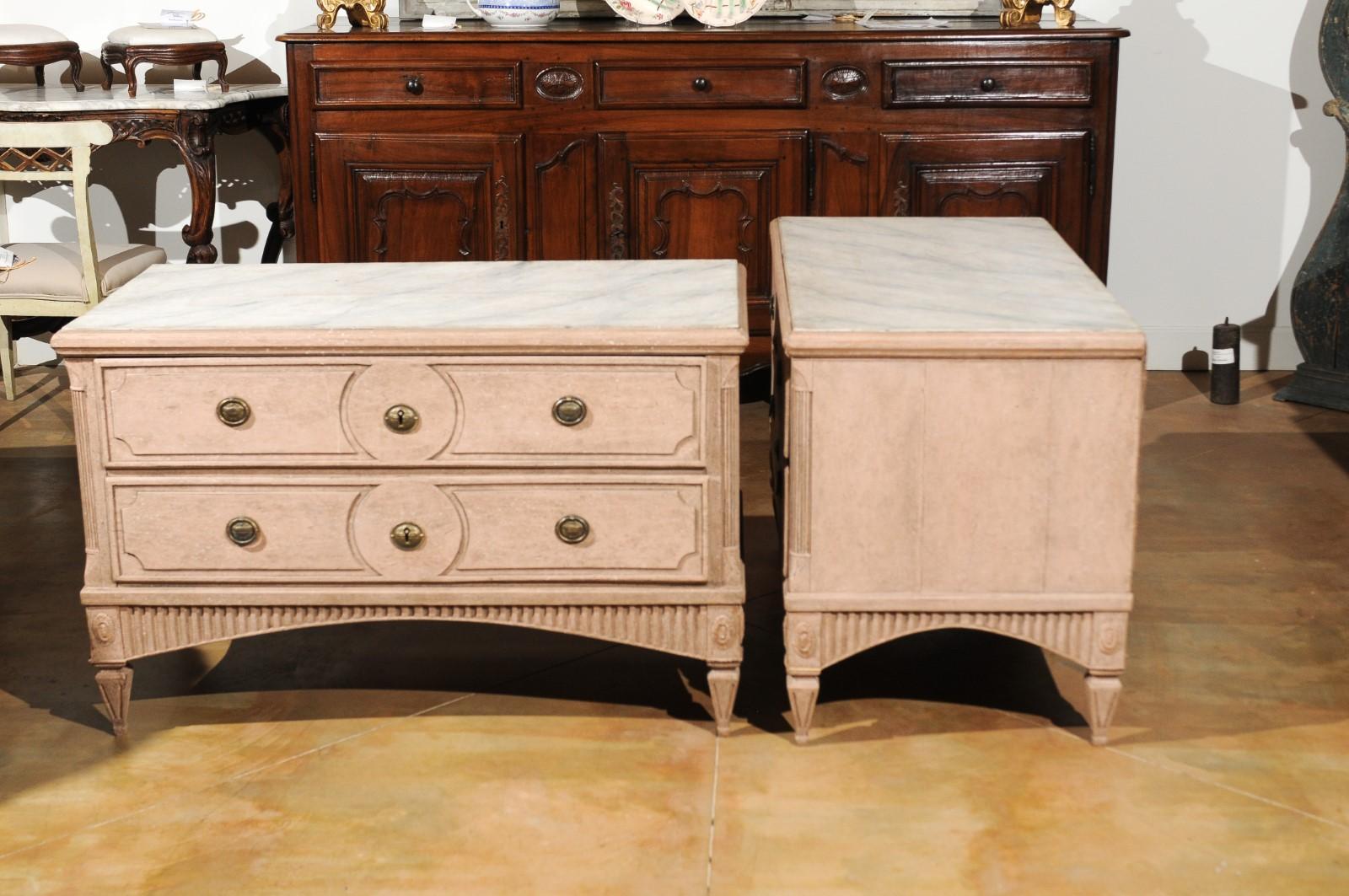 Pair of Swedish Gustavian Period 1790s Two-Drawer Chests with Soft Pink Color 5