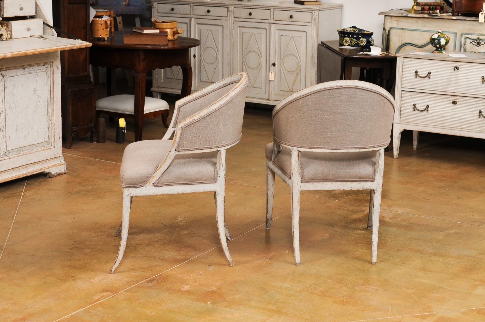 Pair of Swedish Gustavian Period 1800s Painted Tub Chairs with Saber Legs In Good Condition In Atlanta, GA