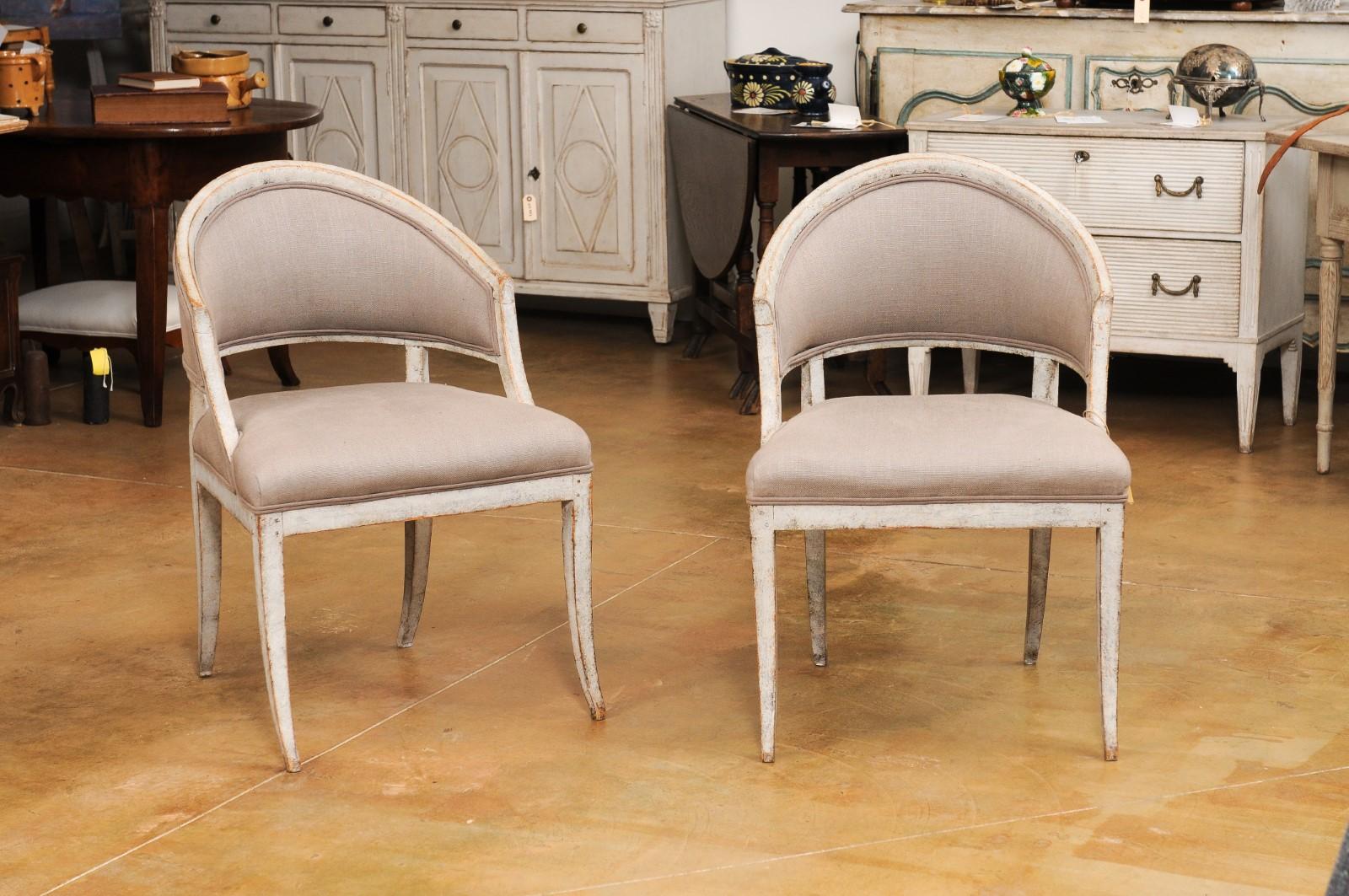 Pair of Swedish Gustavian Period 1800s Painted Tub Chairs with Saber Legs 1