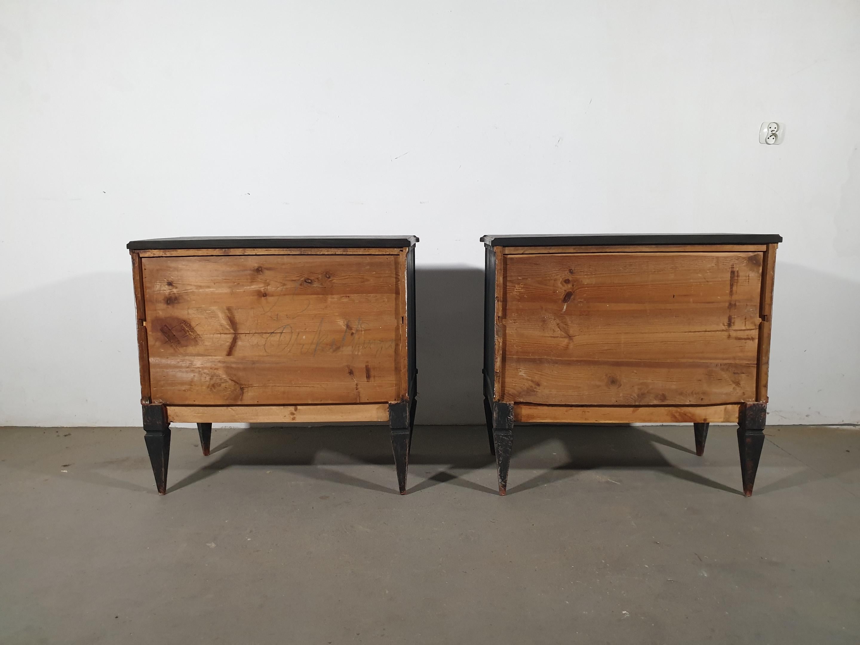 Pair of Swedish Gustavian Style 1870s Painted Chests with Two Fluted Drawers For Sale 7