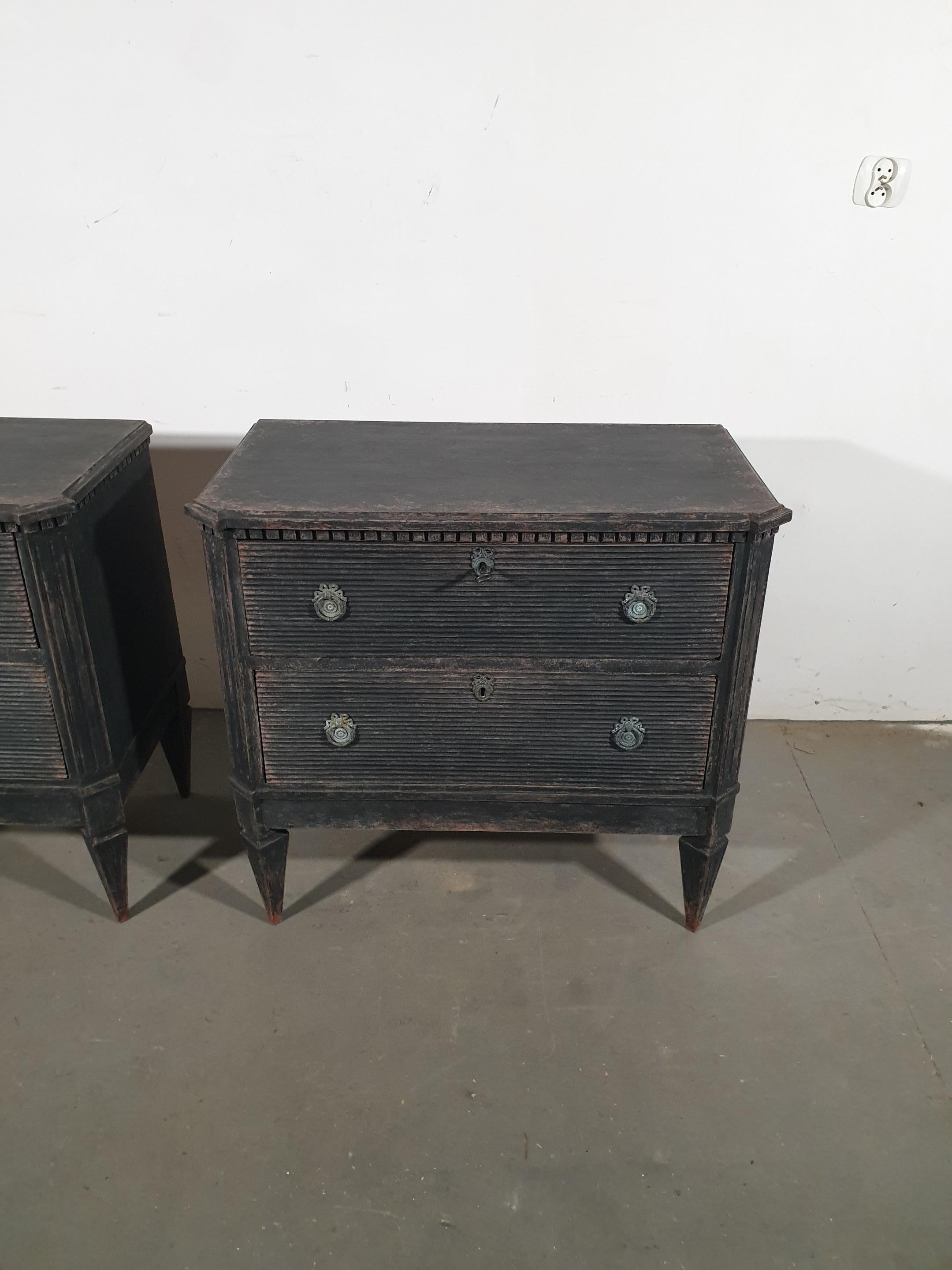 19th Century Pair of Swedish Gustavian Style 1870s Painted Chests with Two Fluted Drawers For Sale