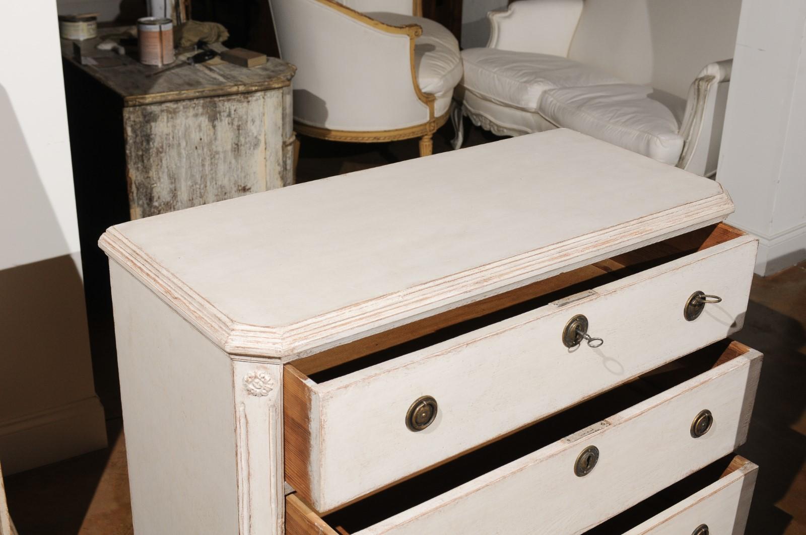 Pair of Late 19th Century Swedish Gustavian Style Painted Three-Drawer Commodes 1