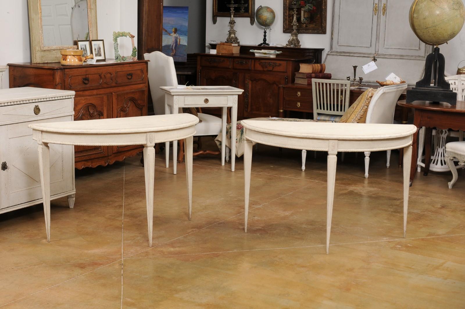 Pair of Swedish Gustavian Style 1880s Painted Demilune Tables with Carved Motifs For Sale 5