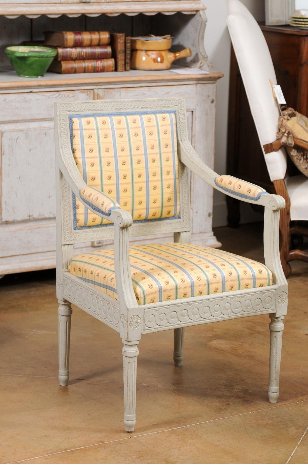 Pair of Swedish Gustavian Style 1890s Painted Wood Armchairs with Guilloches For Sale 4