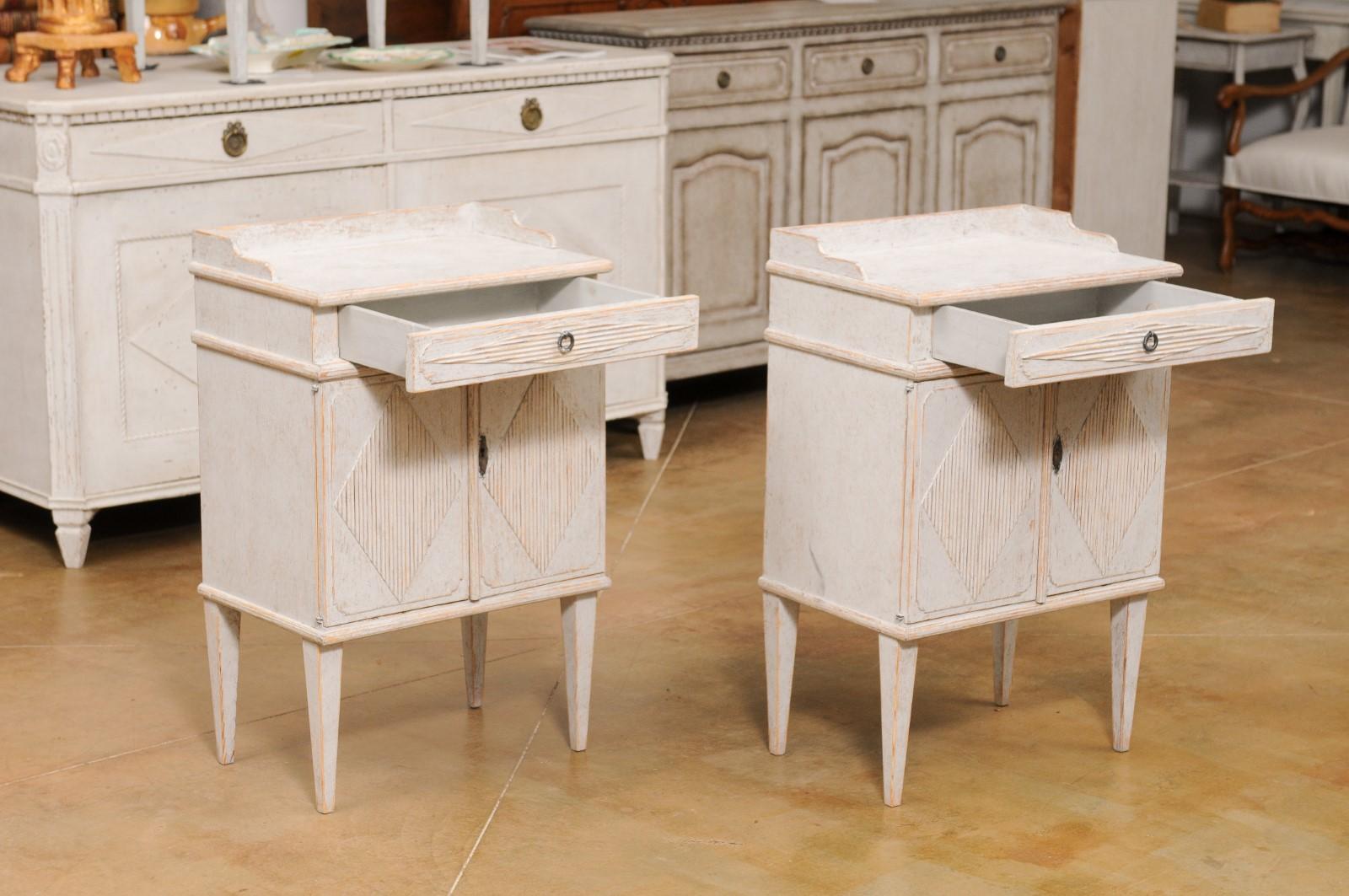 20th Century Pair of Swedish Gustavian Style 1920s Painted Bedside Tables with Diamond Motifs