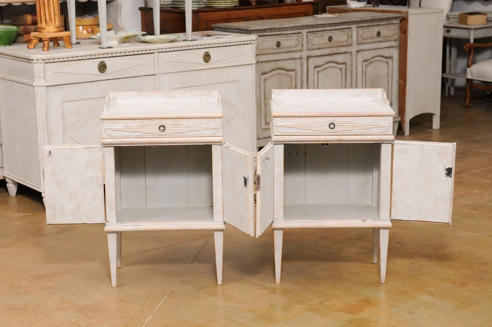 Pair of Swedish Gustavian Style 1920s Painted Bedside Tables with Diamond Motifs 1