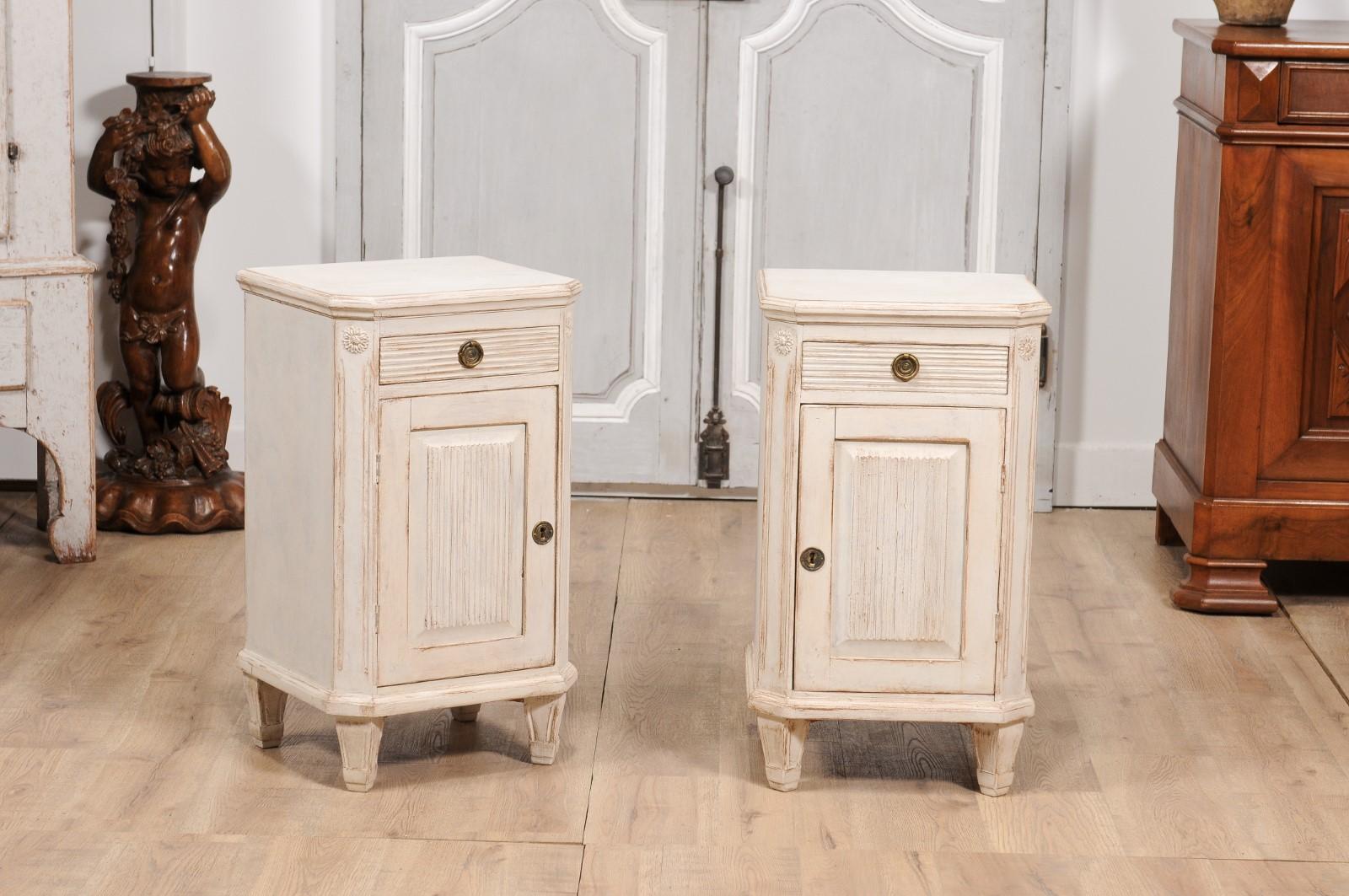 Pair of Swedish Gustavian Style 19th Century Painted and Carved Nightstands In Good Condition For Sale In Atlanta, GA