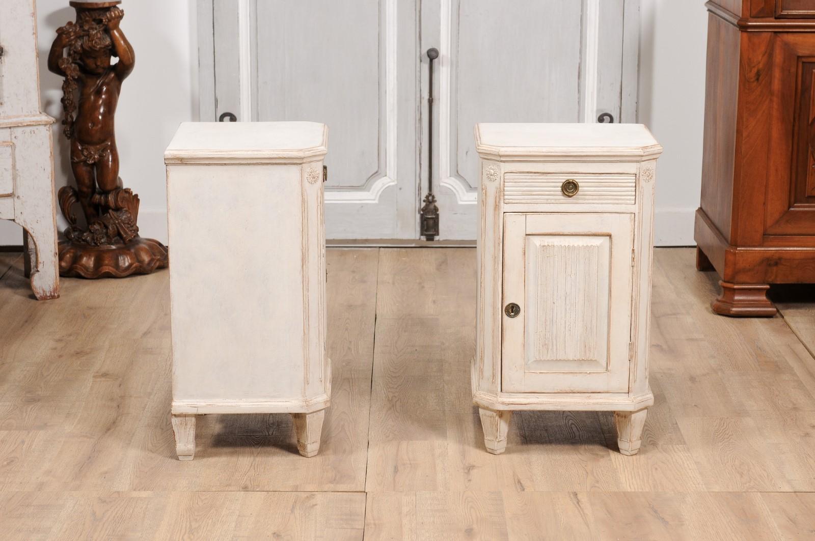 Pair of Swedish Gustavian Style 19th Century Painted and Carved Nightstands For Sale 4