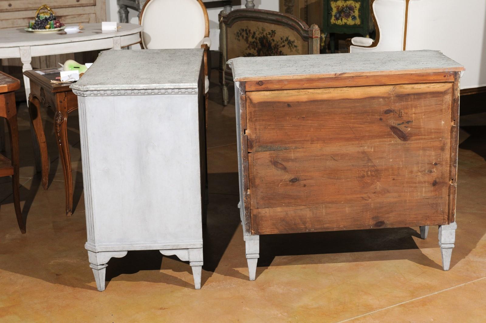 Pair of Swedish Gustavian Style 19th Century Painted Chests with Diamond Motifs In Good Condition In Atlanta, GA