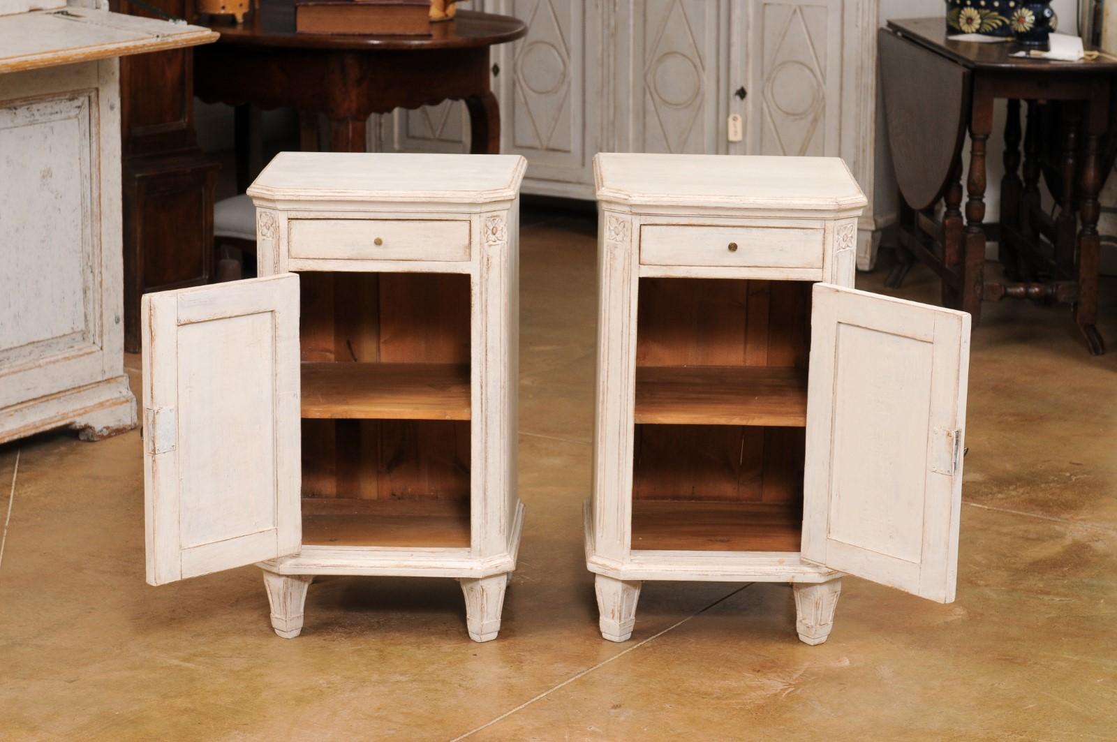 Pair of Swedish Gustavian Style 19th Century Painted Wood Nightstands Tables For Sale 10