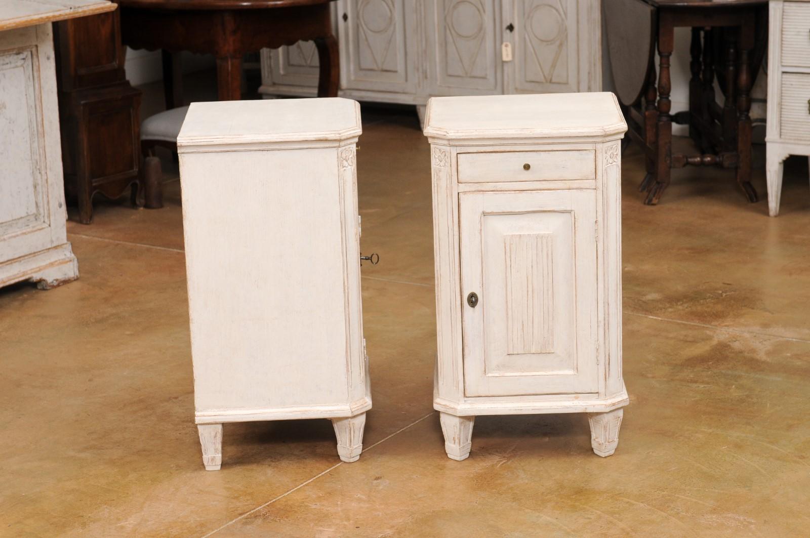 Pair of Swedish Gustavian Style 19th Century Painted Wood Nightstands Tables 5