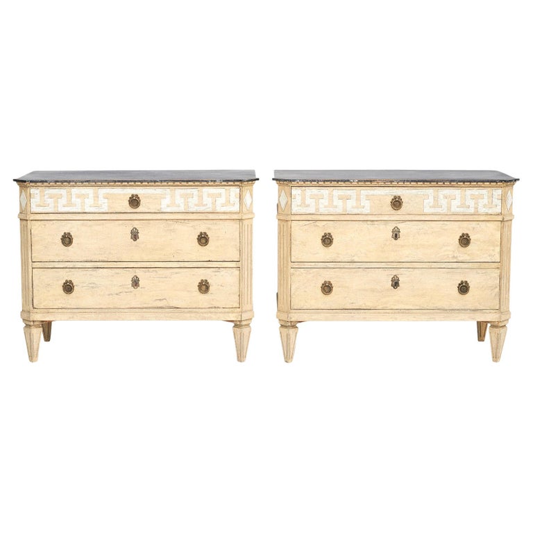 Commode de style gustavien - GUS049 - CHELSEA TEXTILES - en teck / fait