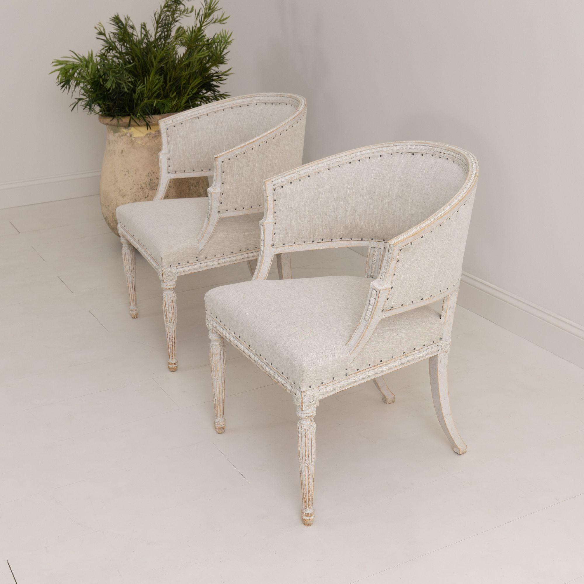 Linen Pair of Swedish Gustavian Style Painted Barrel Back Armchairs For Sale