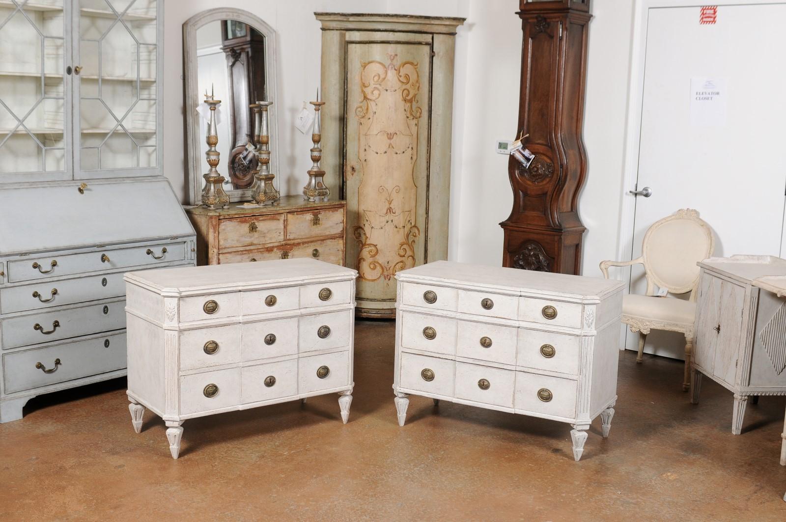 Pair of Swedish Gustavian Style Painted Breakfront Chests with Fluted Posts For Sale 5