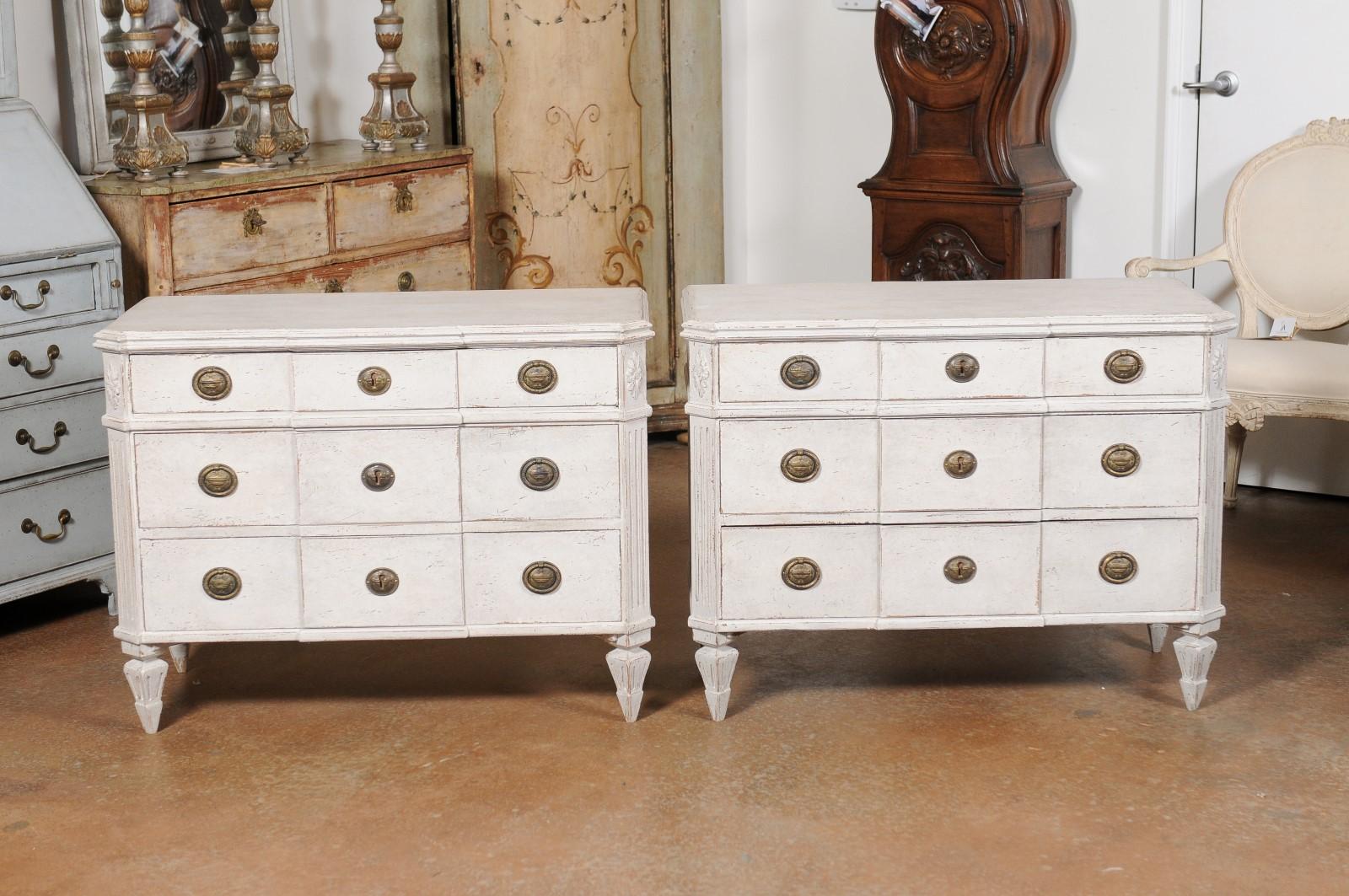 Pair of Swedish Gustavian Style Painted Breakfront Chests with Fluted Posts For Sale 6