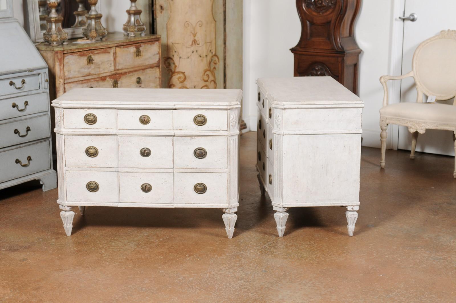 Pair of Swedish Gustavian Style Painted Breakfront Chests with Fluted Posts For Sale 2