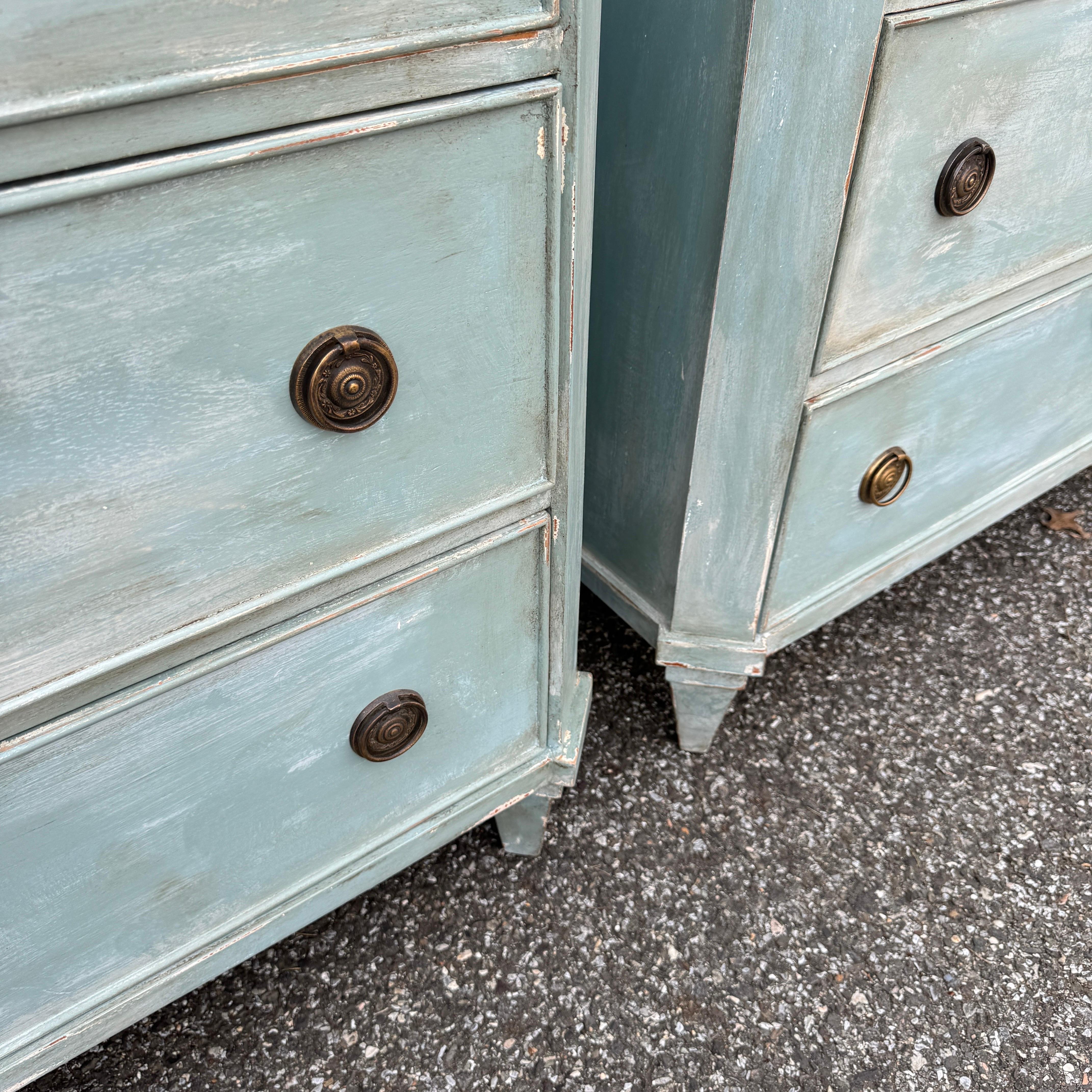 Pair of Swedish Gustavian Style Painted Chest of Drawers Bureau For Sale 4
