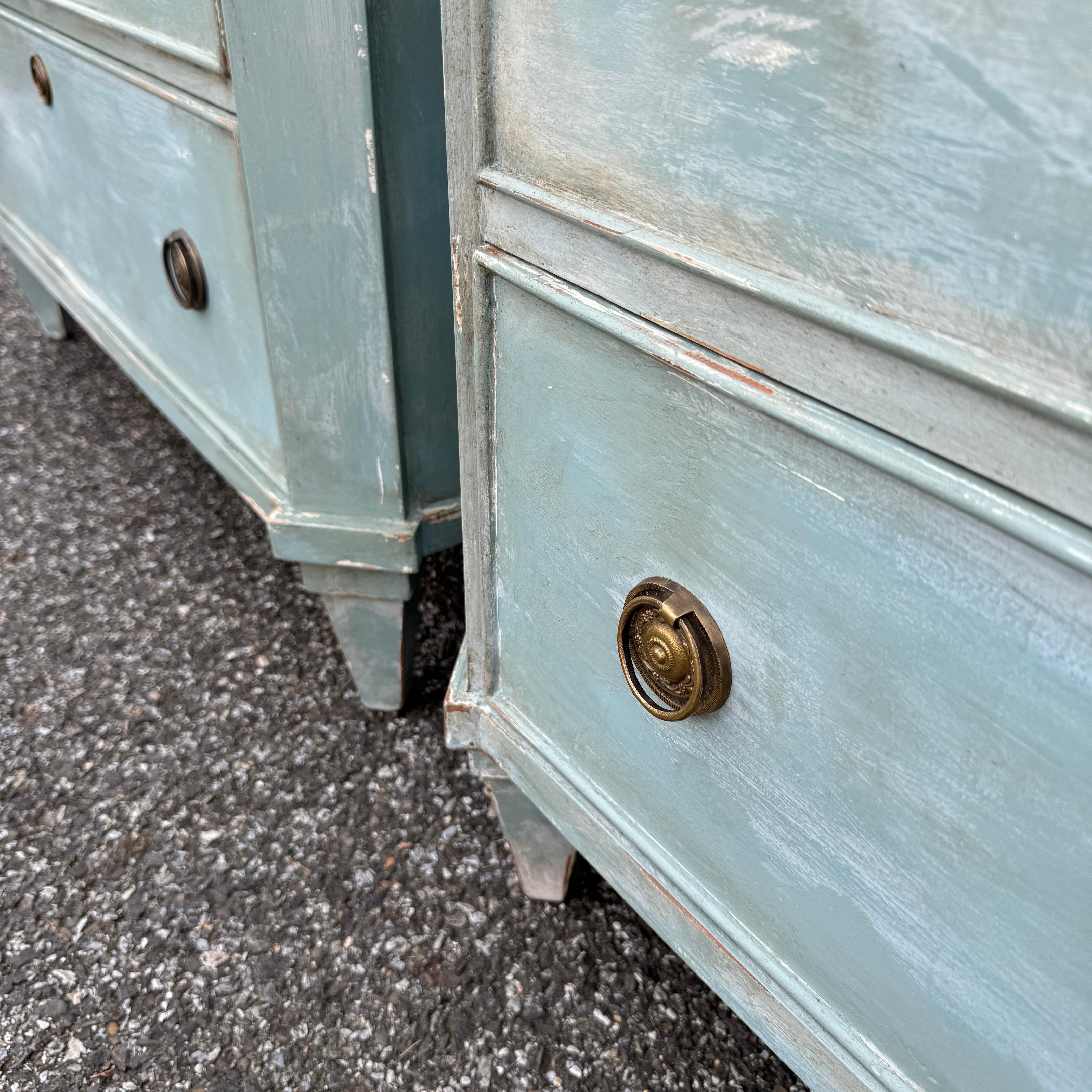 Pair of Swedish Gustavian Style Painted Chest of Drawers Bureau For Sale 3