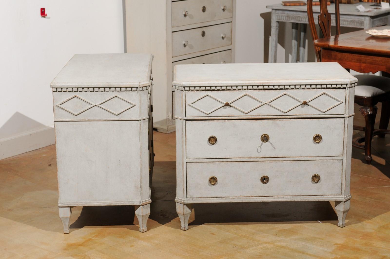 Pair of Swedish Gustavian Style Painted Wood Chests with Diamonds Motifs 1