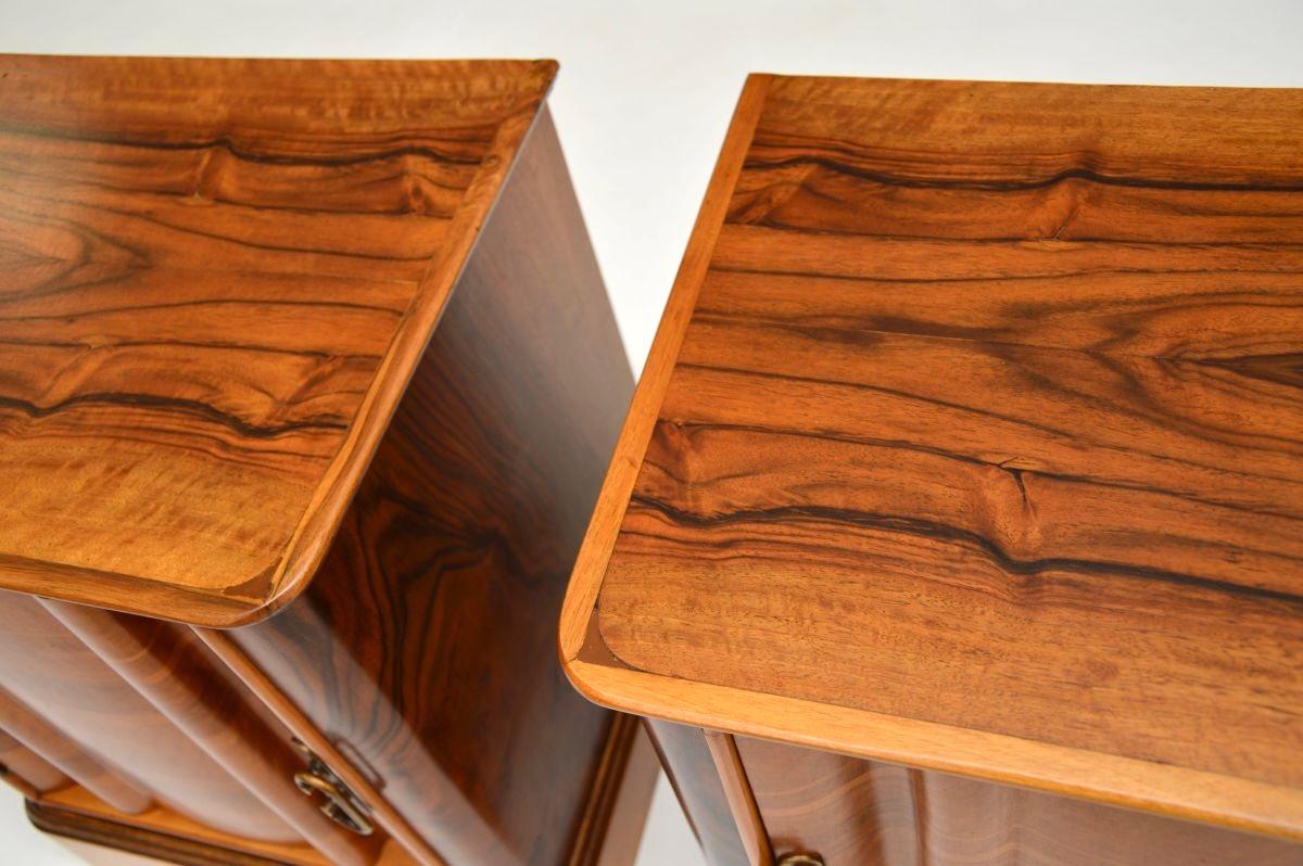 Pair of Swedish Inlaid Walnut Art Deco Bedside Cabinets For Sale 4