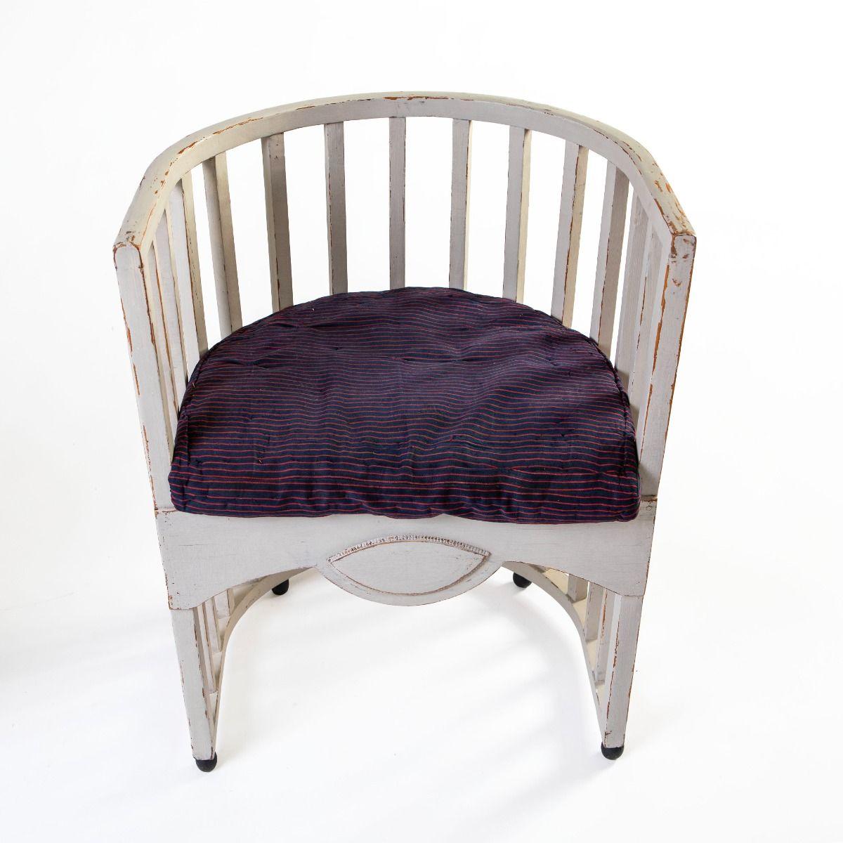 Pair of Swedish Jugend Chairs in Painted Pine with Original Cushions For Sale 5