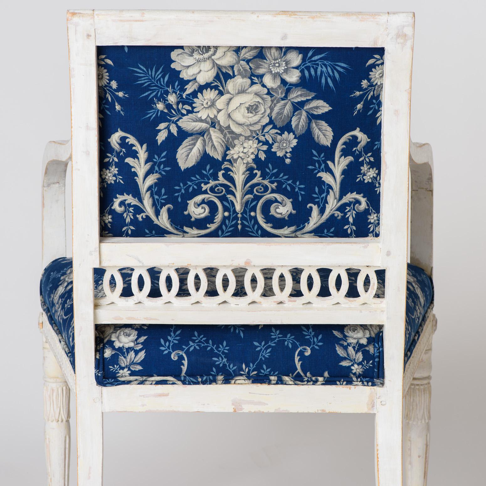 Pair of Swedish Late Gustavian Armchairs with Old White Paint, circa 1820 In Good Condition For Sale In New Preston, CT