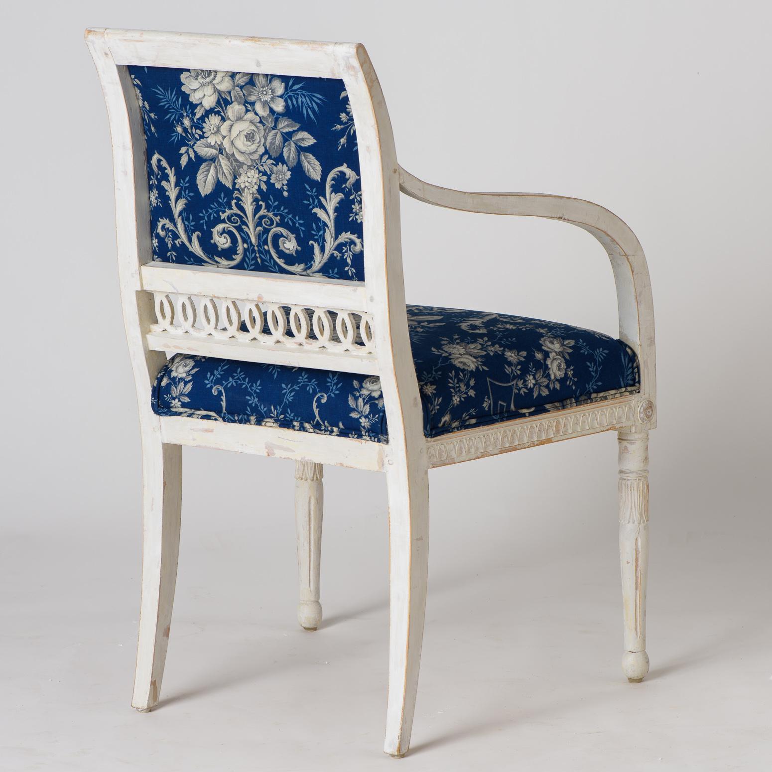 Pair of Swedish Late Gustavian Armchairs with Old White Paint, circa 1820 For Sale 4