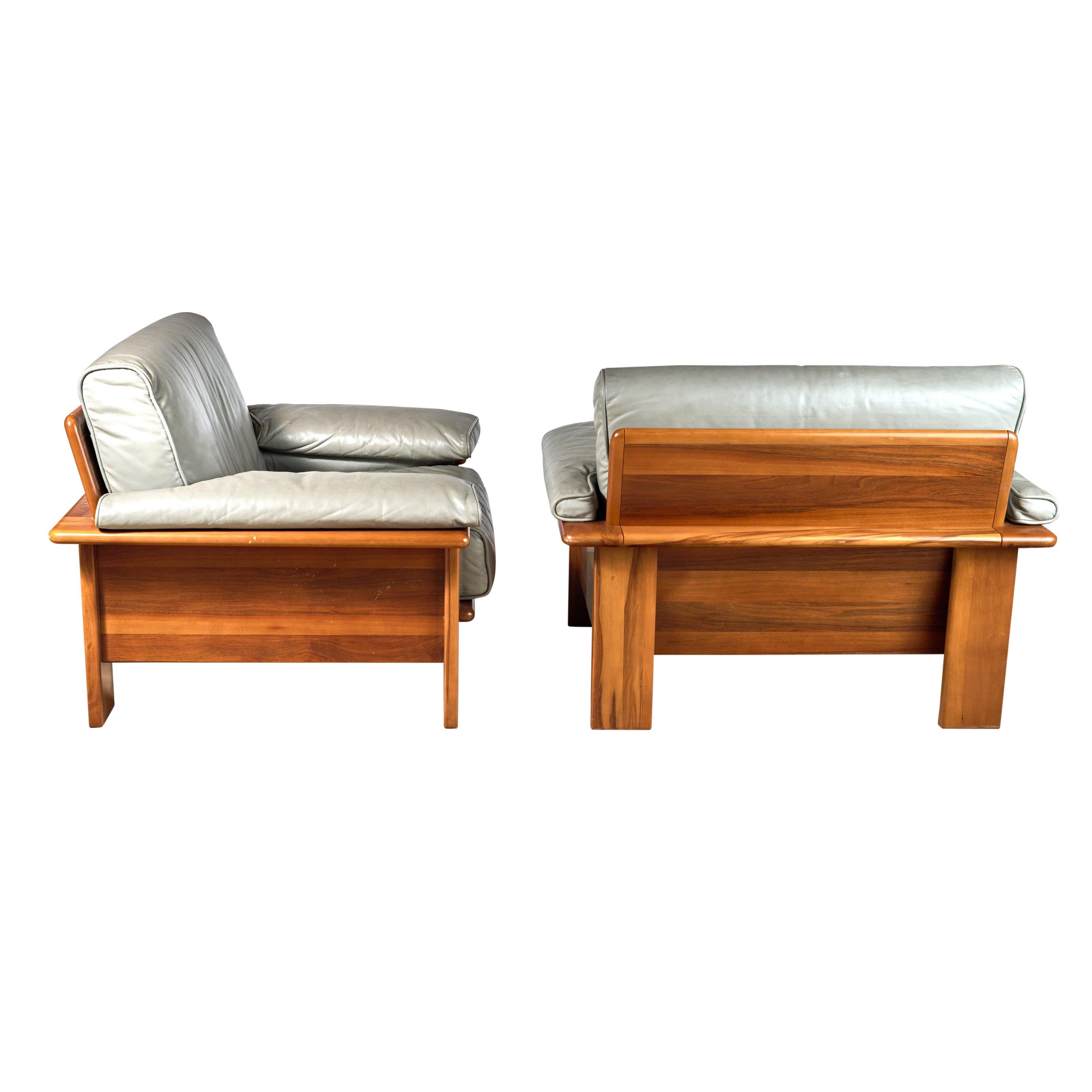 Pair of Swedish Leather and Wood Mid Century Chairs In Good Condition For Sale In Chicago, IL
