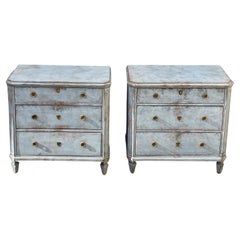 Paire de commodes gustaviennes suédoises bleu clair, fin du 19e siècle