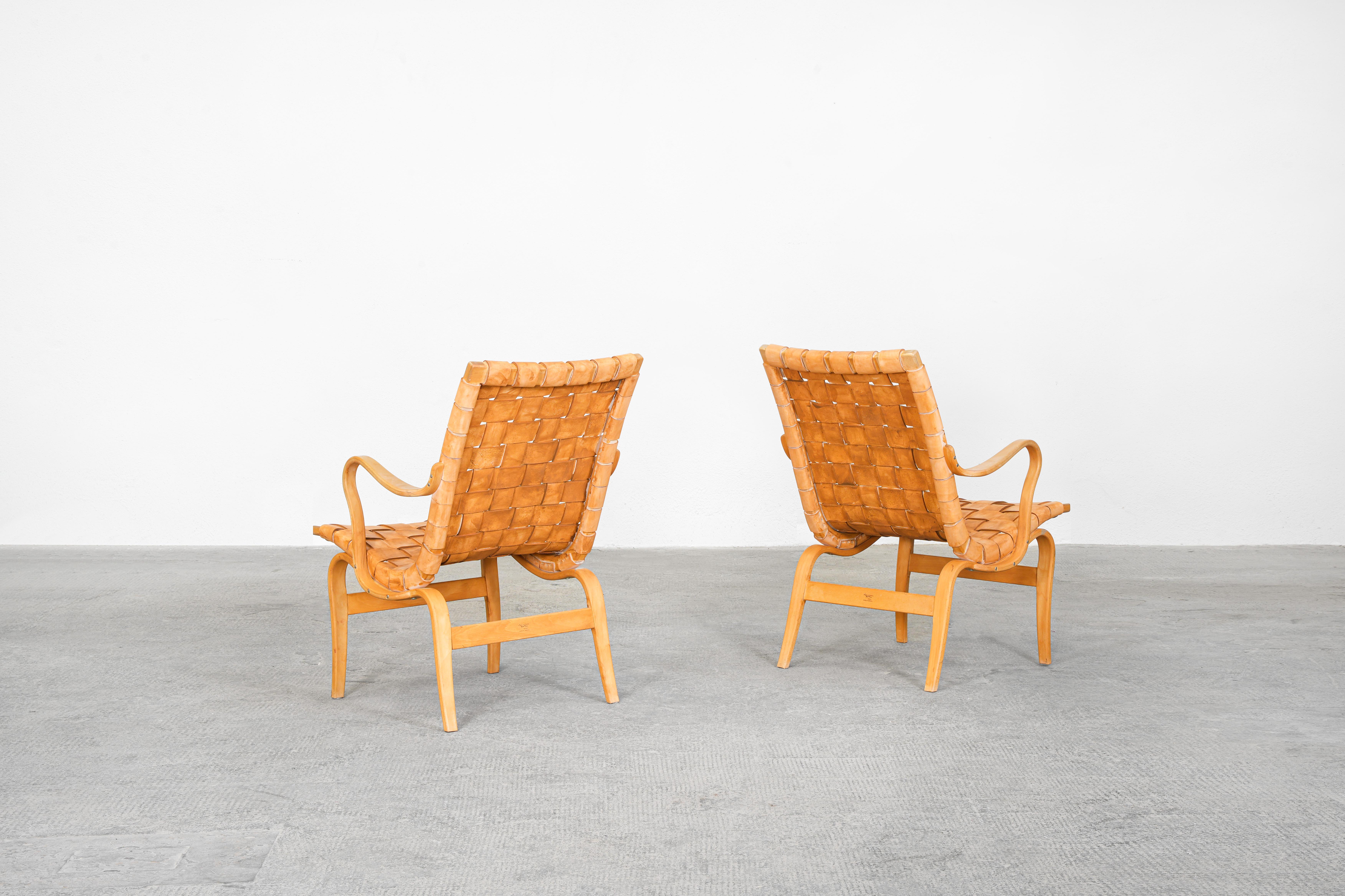 Pair of Swedish Lounge Chairs by Bruno Mathsson for Mathsson, Sweden In Good Condition In Berlin, DE