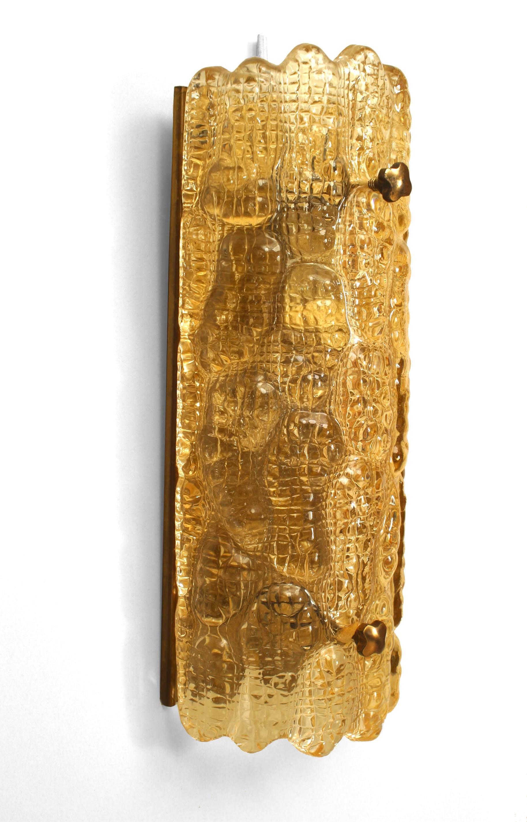 Mid-Century Modern Pair of Nils Landberg Swedish Orrefors Crocodile Amber Glass Wall Sconces For Sale