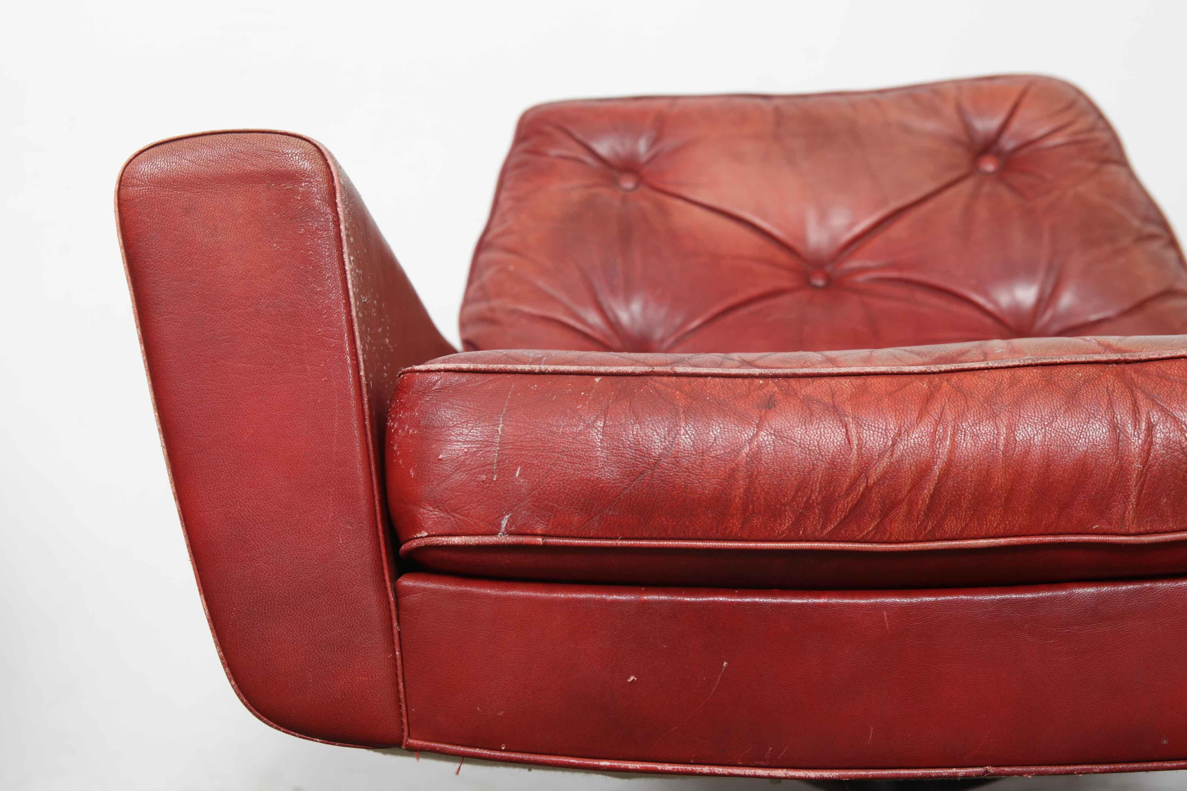 Pair of Swedish Mid-Century Modern Red Leather Swivel Lounge Chairs 5