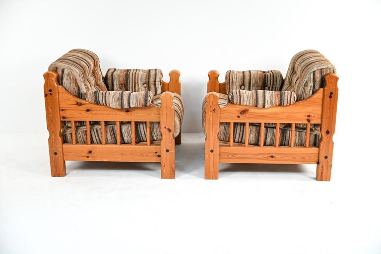 Pair of Swedish Mid-Century Pine Lounge Chairs For Sale 4