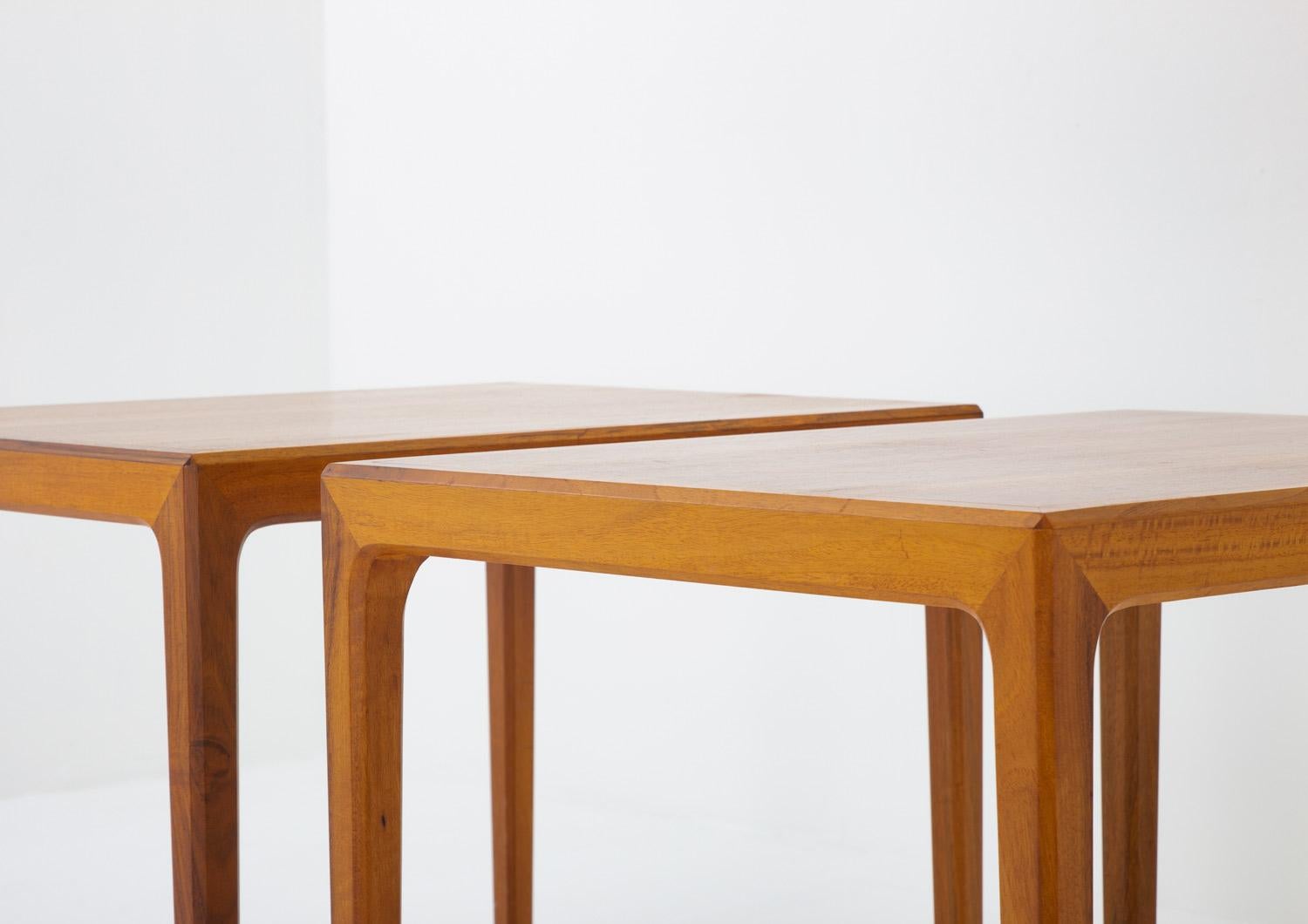 Pair of Swedish Midcentury Side Tables in Walnut by Bertil Fridhagen In Good Condition In Karlstad, SE