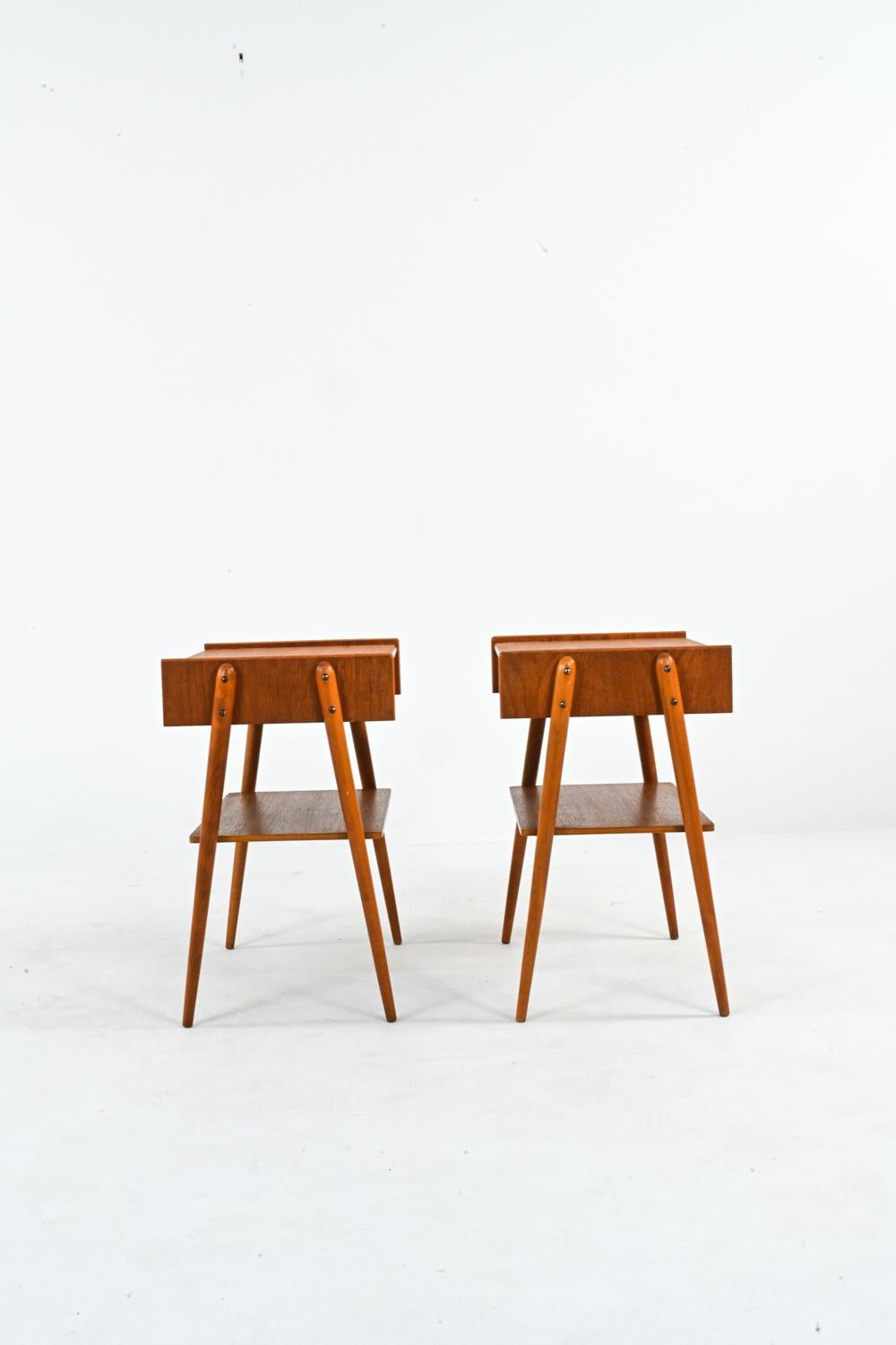 Pair of Swedish Mid-Century Teak Nightstands or End Tables by Carlstrom & Co. In Good Condition In Norwalk, CT