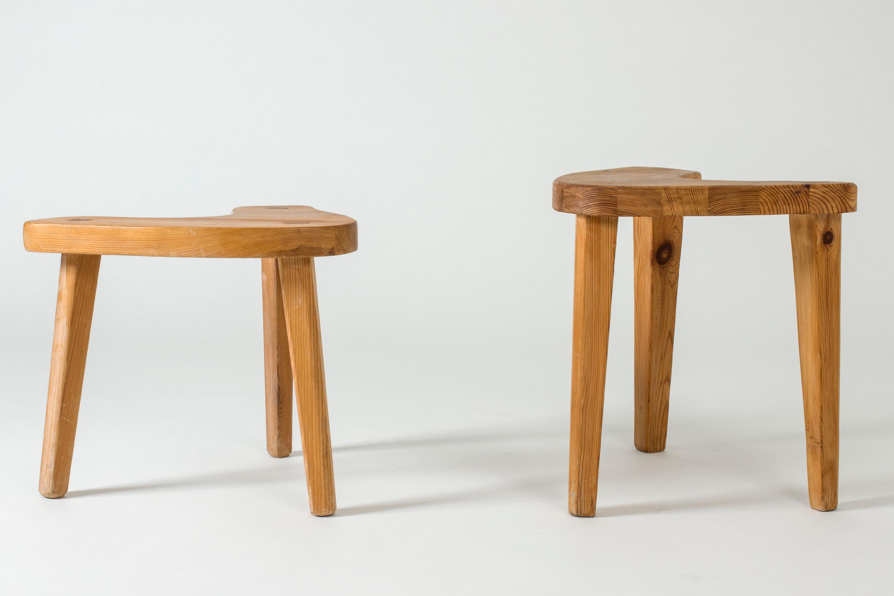 Pair of Swedish Midcentury Pine Sauna Stools, 1960s 3