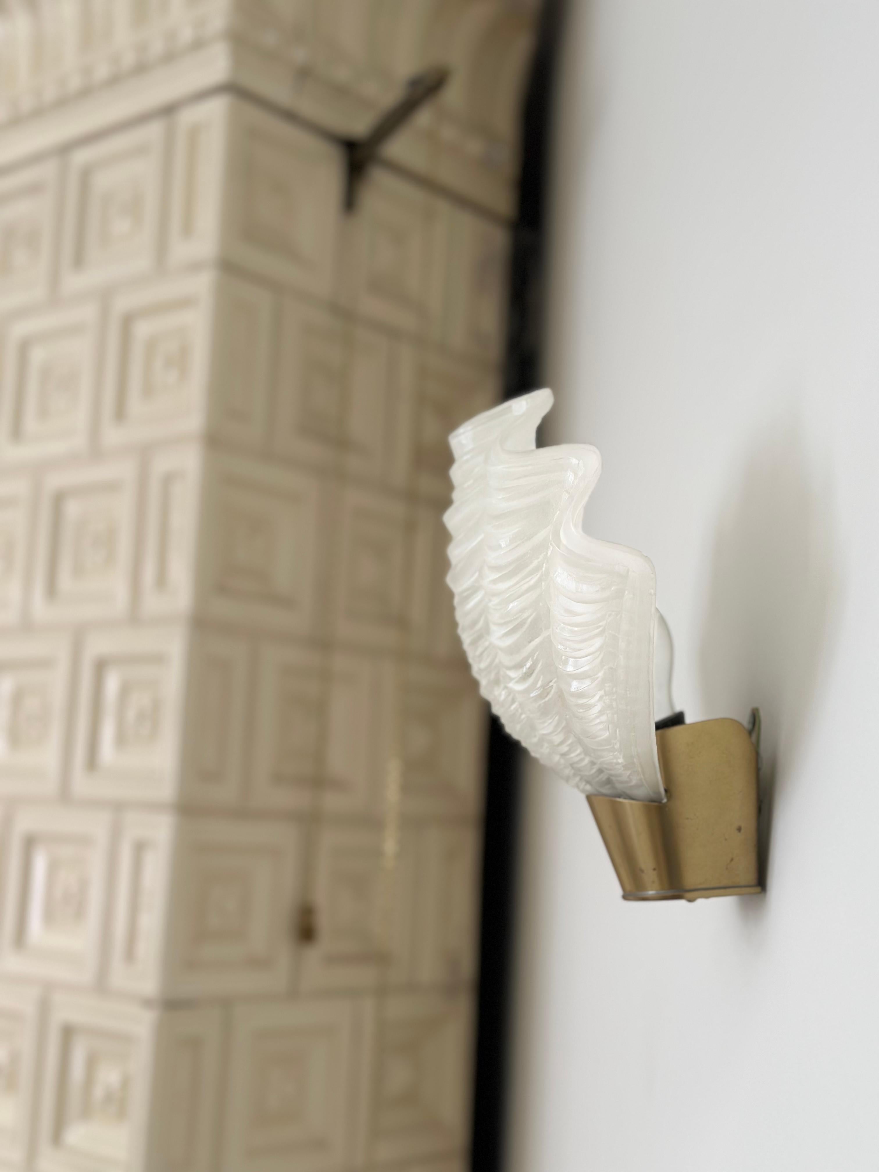 Metà XX secolo Pair of Swedish Midcentury Shell Formed Wall Lamps 