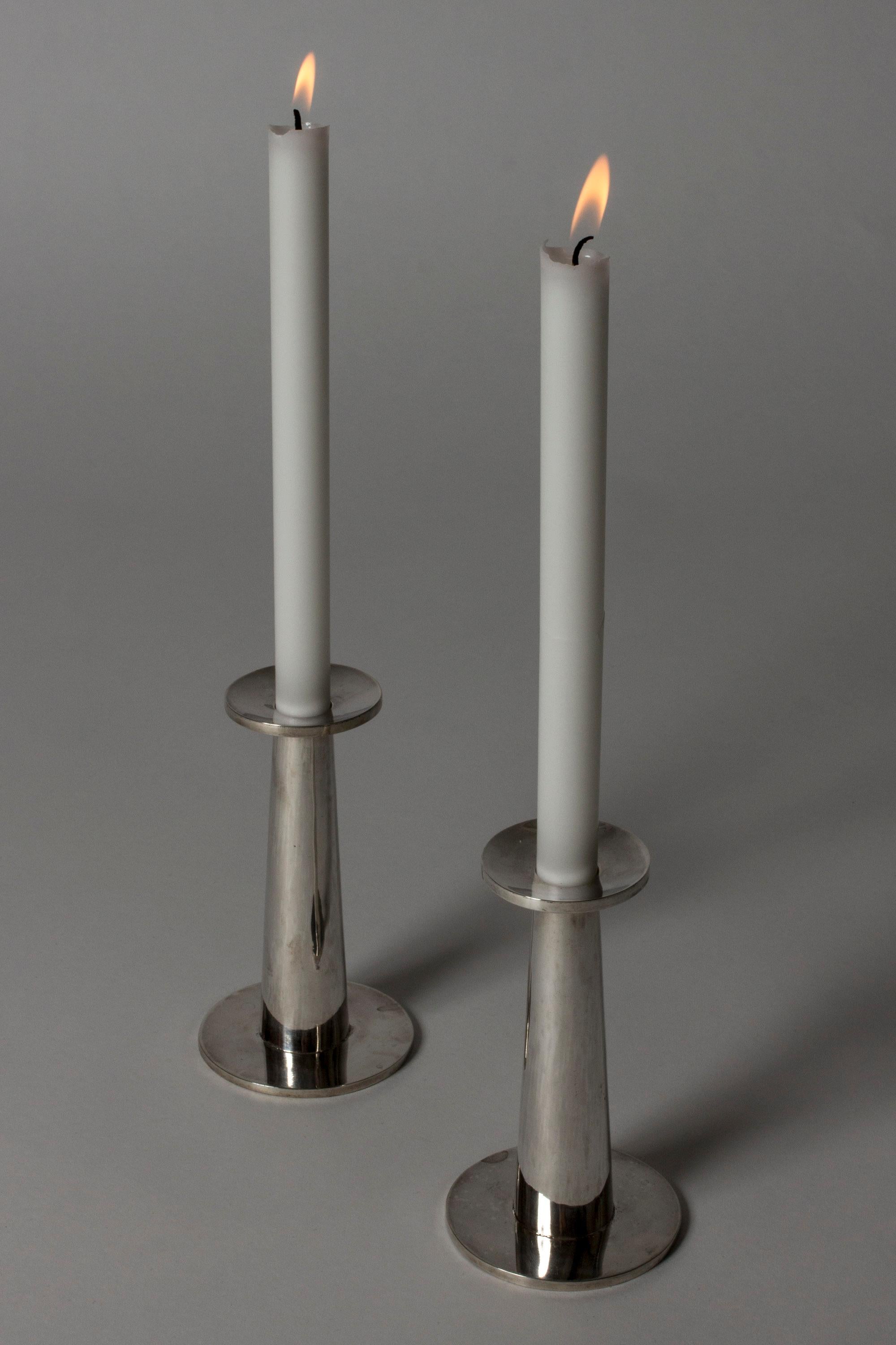 Pair of Swedish Mid-Century Silver Candlesticks, Jarl Ölveborn, 1972 In Good Condition For Sale In Stockholm, SE