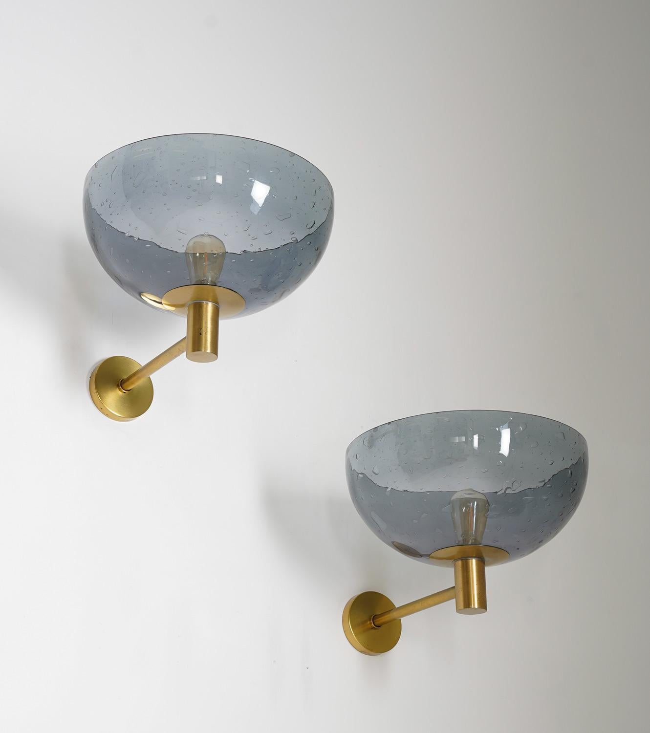 Pair of Swedish Midcentury Wall Lamps in Brass and Glass by Boréns In Good Condition In Karlstad, SE