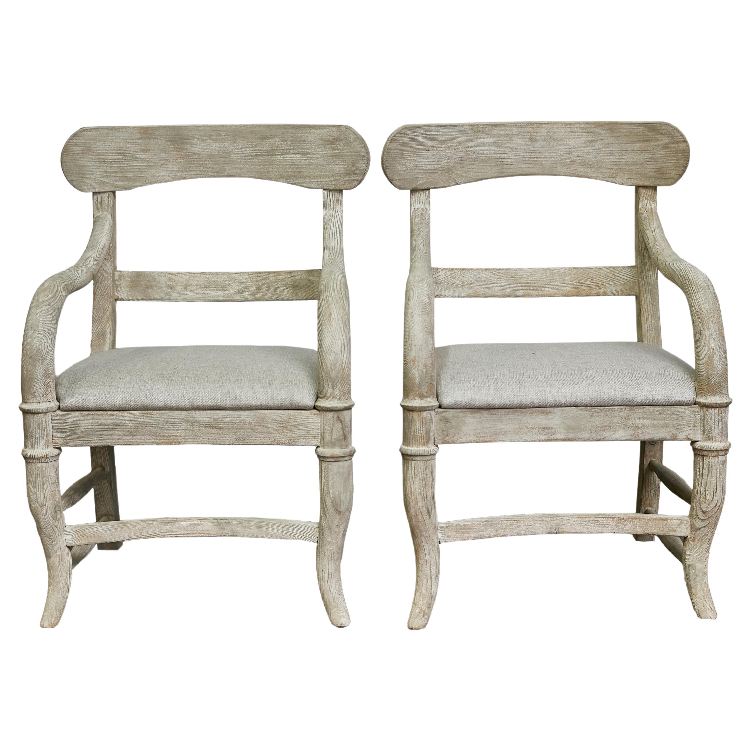 Coppia di poltrone svedesi di metà secolo con imbottitura bianca, The Modern Scandinavian Modern