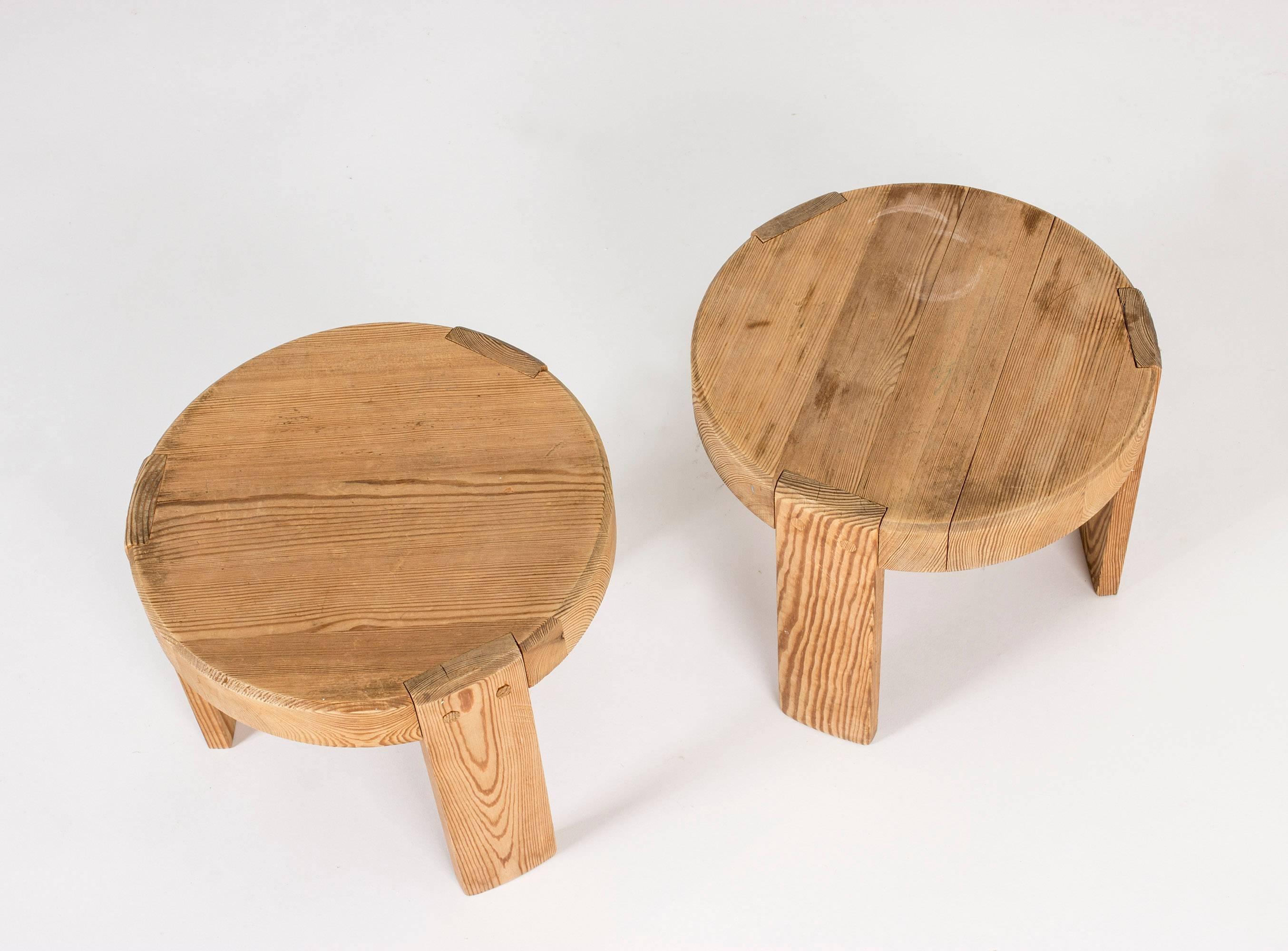 Pair of Swedish Miniature Pine Stools In Excellent Condition In Stockholm, SE