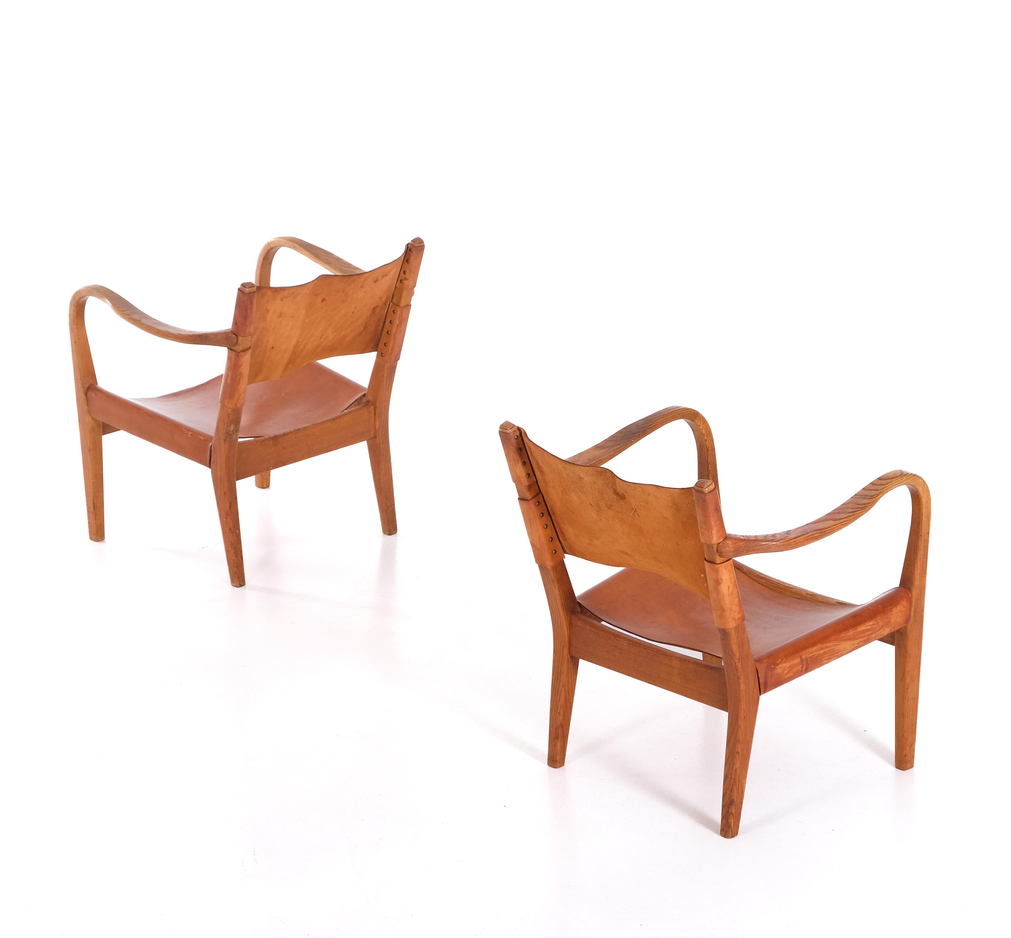 Metà XX secolo Coppia di poltrone moderne svedesi, anni '40 in vendita