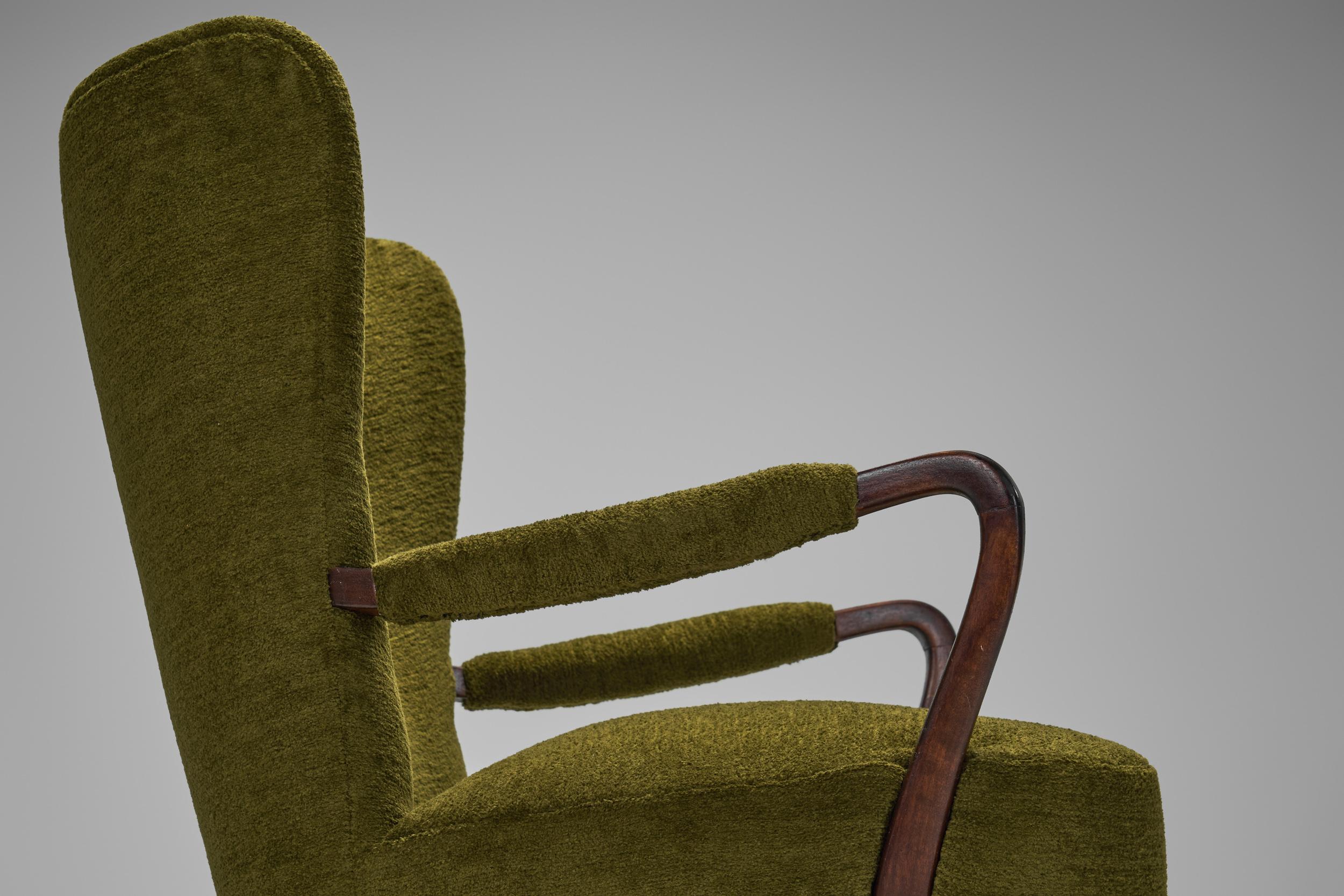 Coppia di poltrone moderne svedesi con tappezzeria verde, Svezia, 1940 ca. in vendita 3