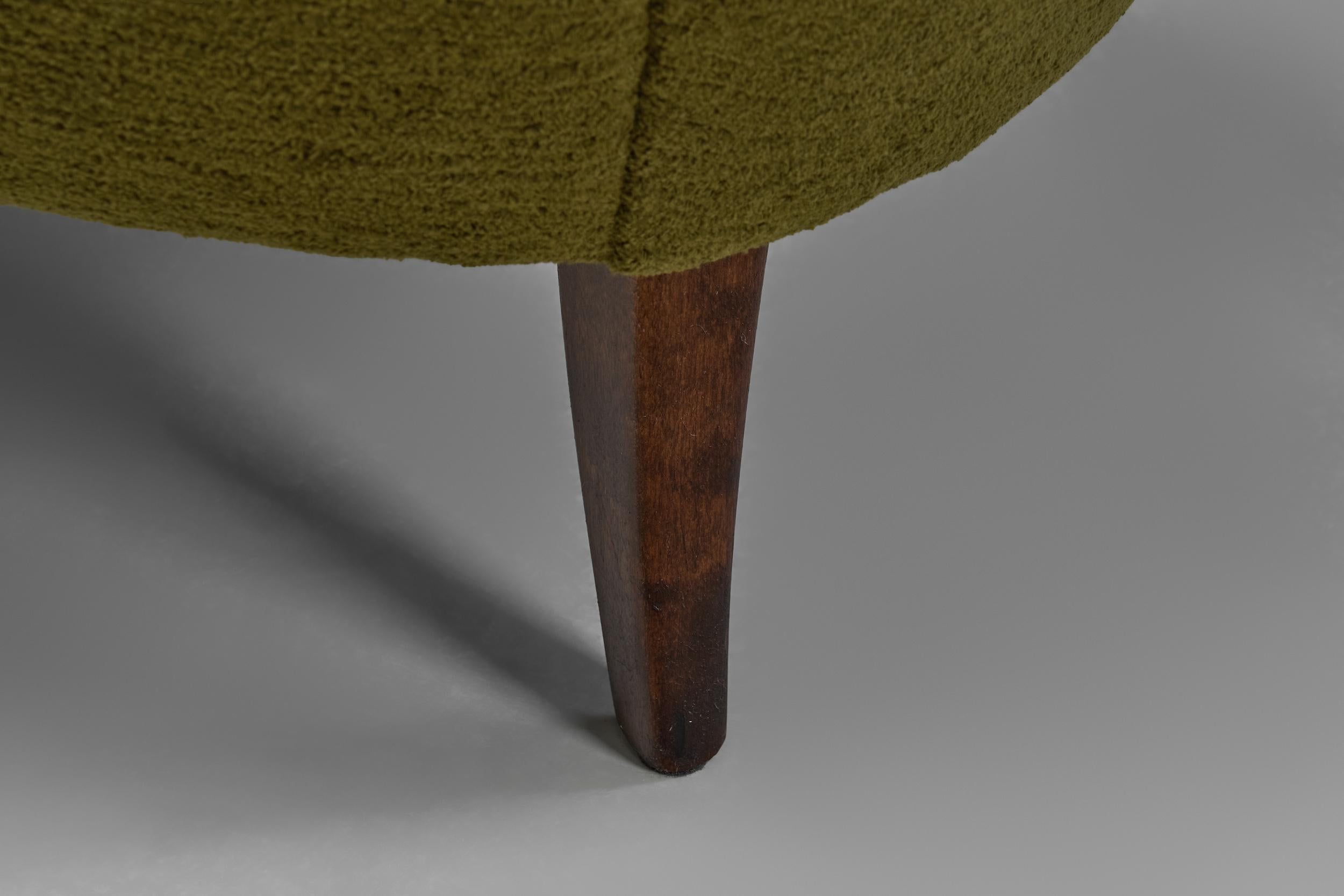 Coppia di poltrone moderne svedesi con tappezzeria verde, Svezia, 1940 ca. in vendita 9