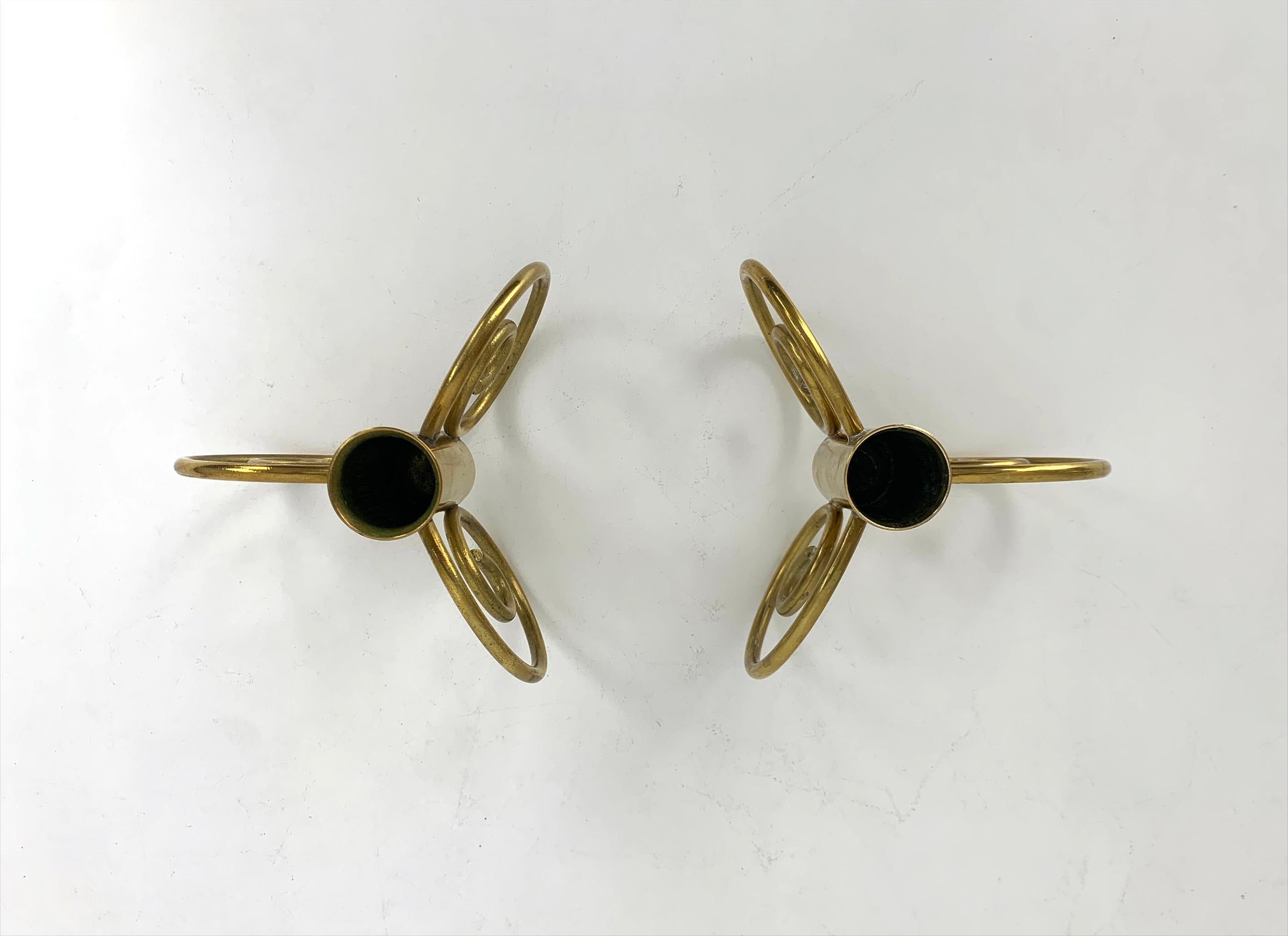 Pair of Swedish Modern Brass candle-sticks Lars Holmström for Svenskt Tenn, 1950 For Sale 7