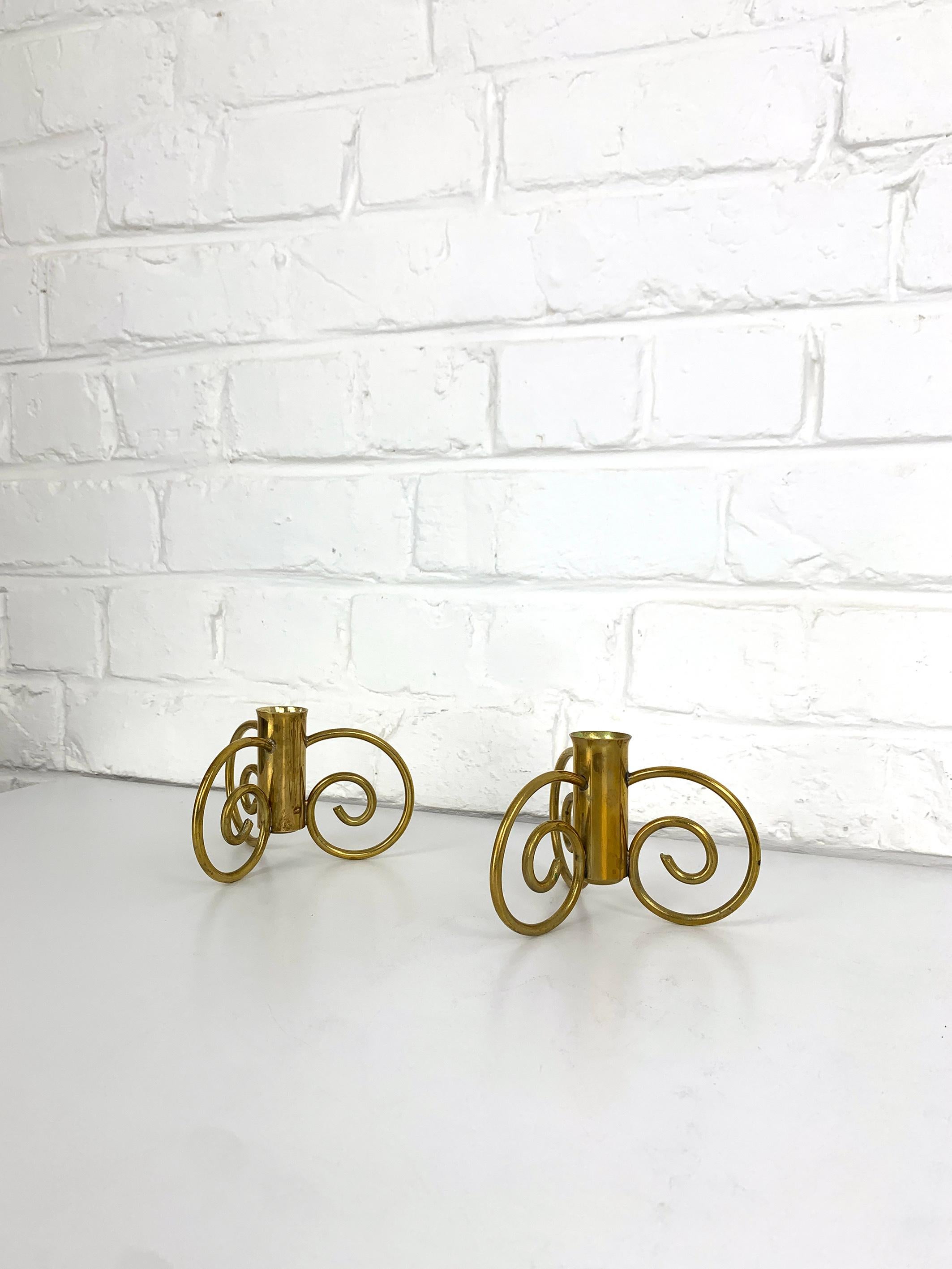 Pair of Swedish Modern Brass candle-sticks Lars Holmström for Svenskt Tenn, 1950 For Sale 8
