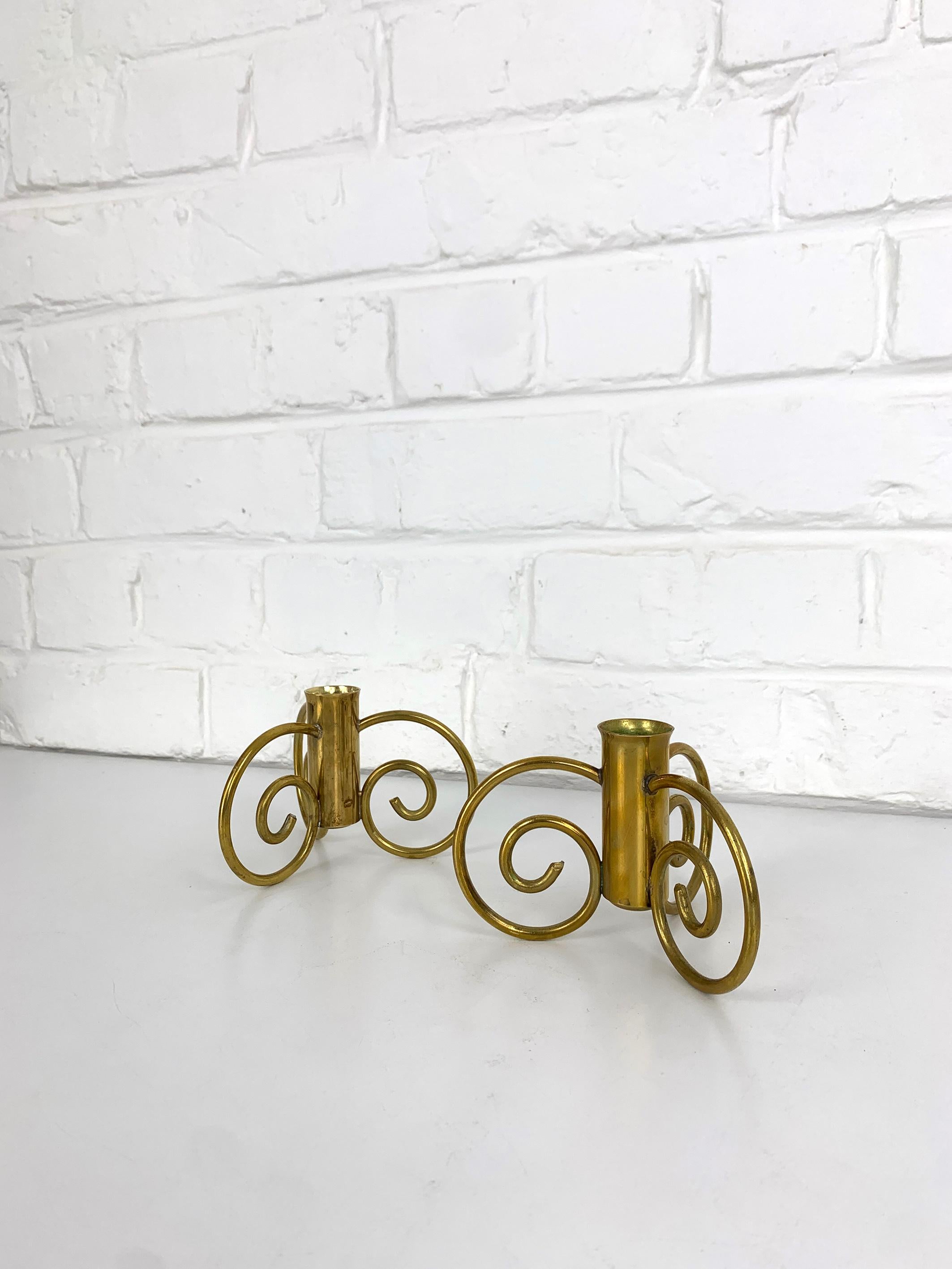 Pair of Swedish Modern Brass candle-sticks Lars Holmström for Svenskt Tenn, 1950 For Sale 1