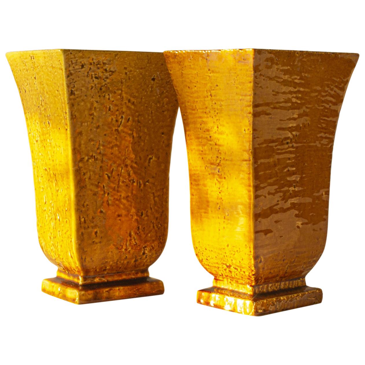 Paire de vases modernes suédois "Chamotte". Vases de Gunnar Nylund pour Rörstrand en vente