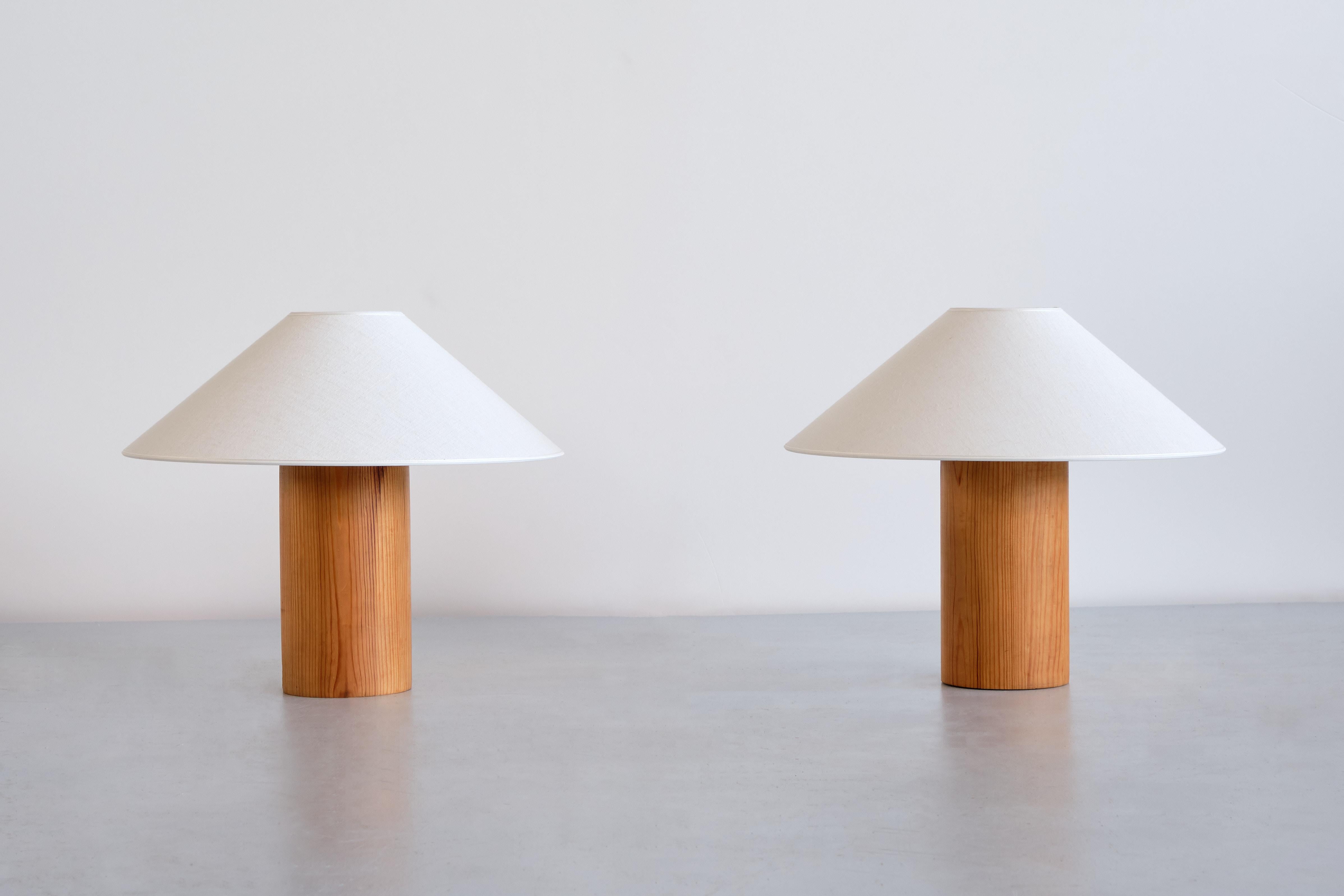 Pair of Swedish Modern Cylinder Shaped Table Lamps in Solid Pine Wood, 1960s 6