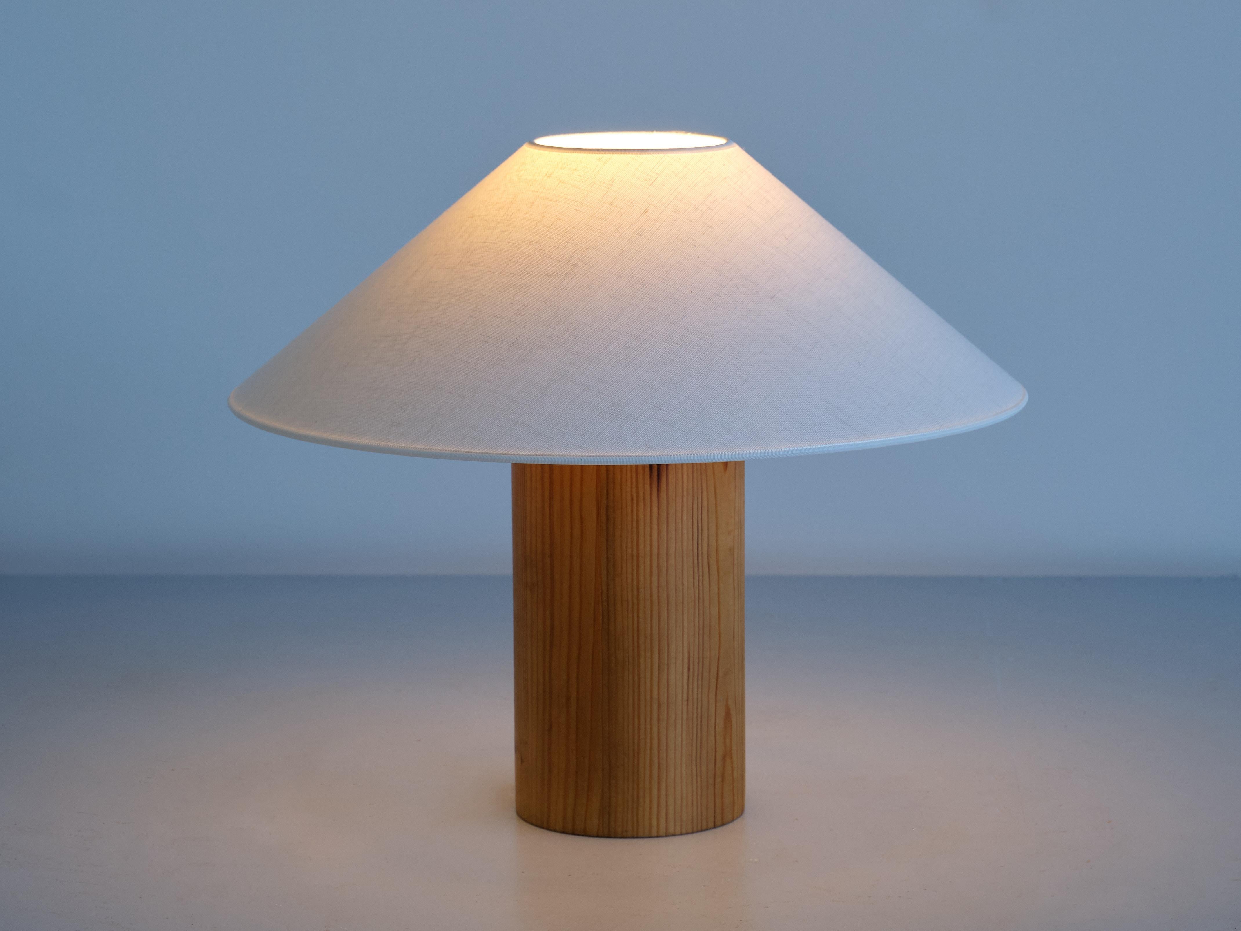 Pair of Swedish Modern Cylinder Shaped Table Lamps in Solid Pine Wood, 1960s 3